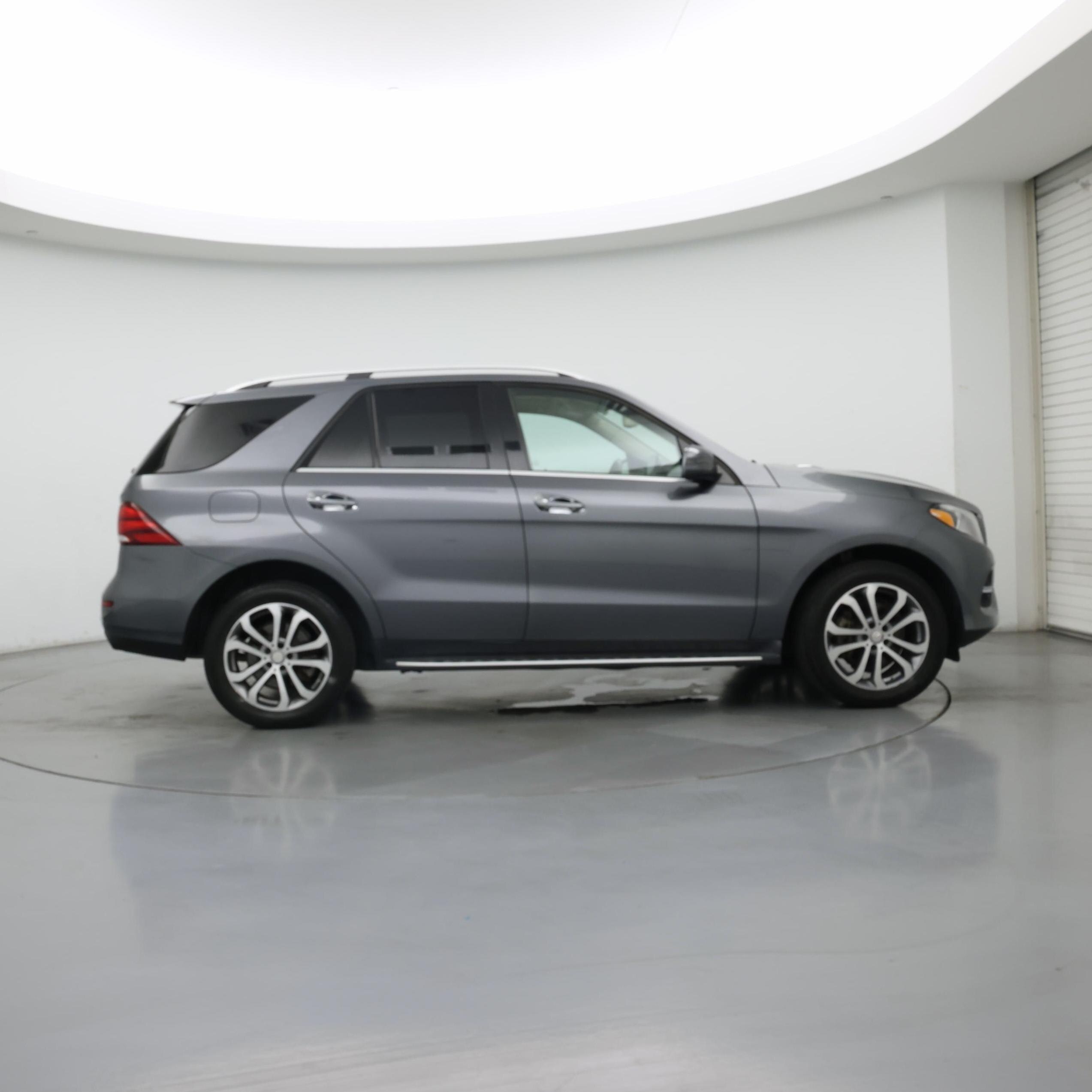 Thumbnail: 2017 Mercedes-Benz GLE - 7