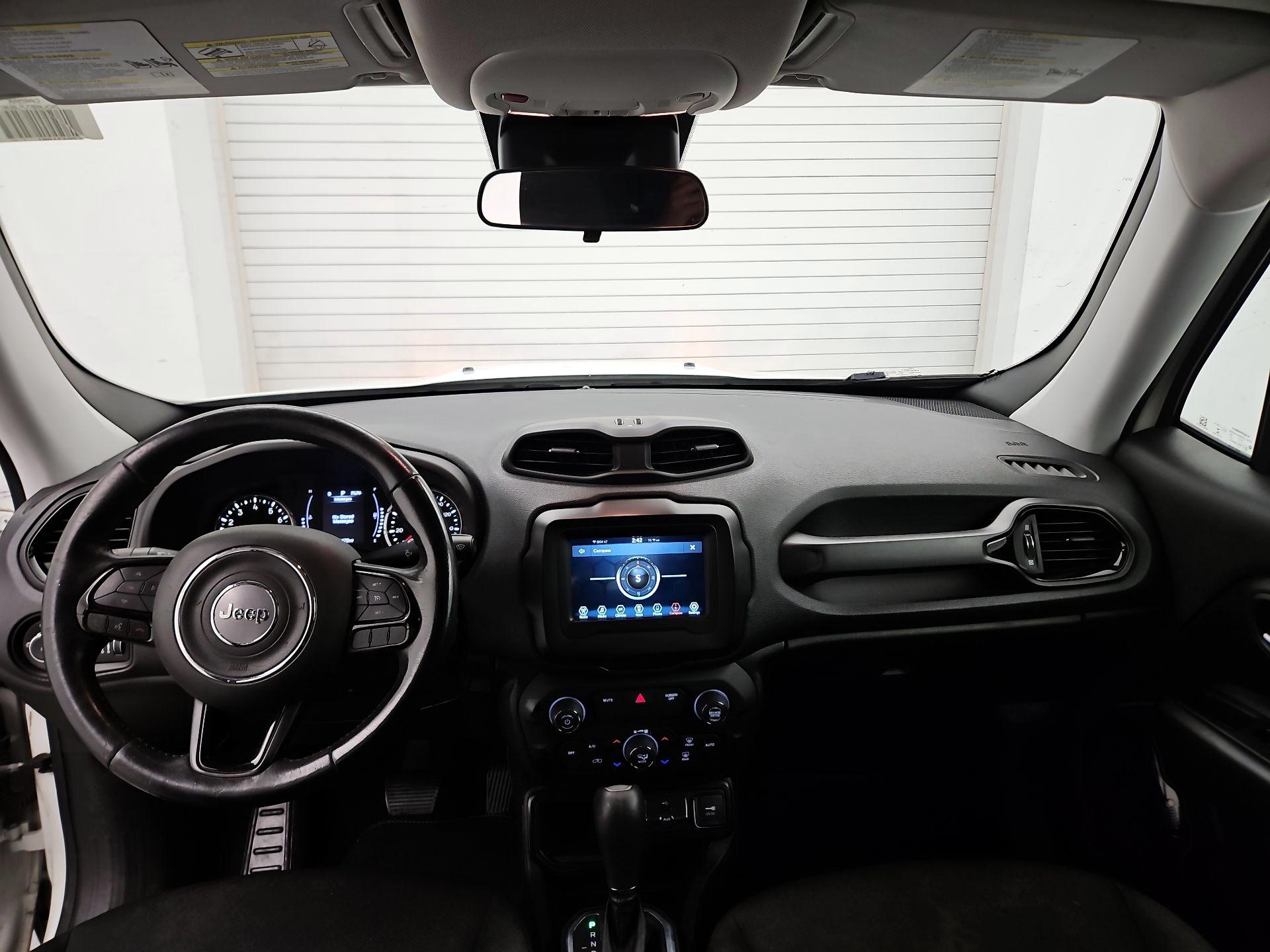 Thumbnail: 2020 Jeep Renegade - 9