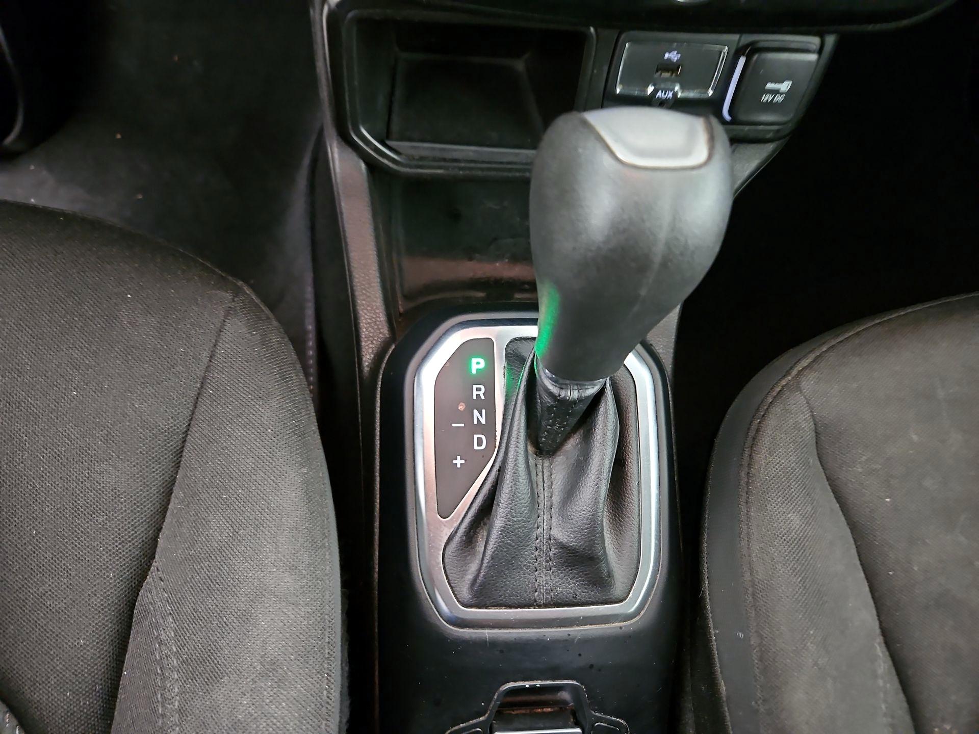 Thumbnail: 2020 Jeep Renegade - 18