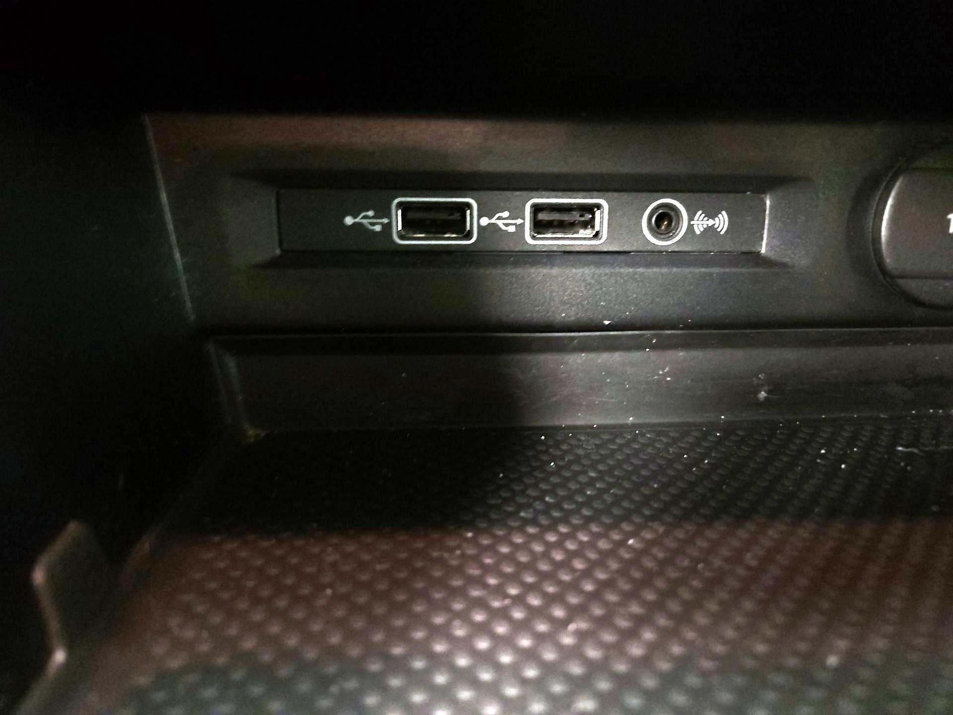 Thumbnail: 2019 Volkswagen Tiguan - 18