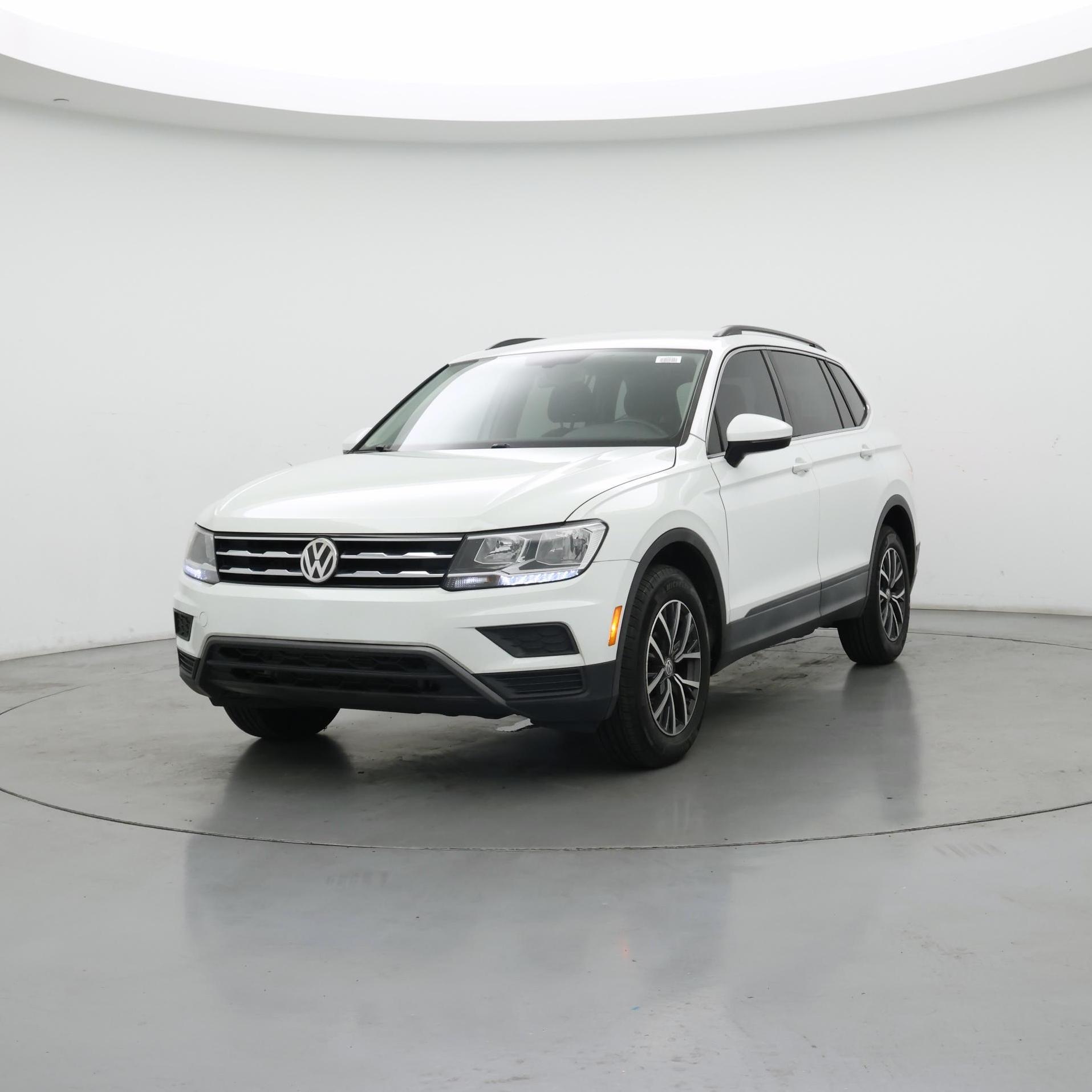 Thumbnail: 2019 Volkswagen Tiguan - 4