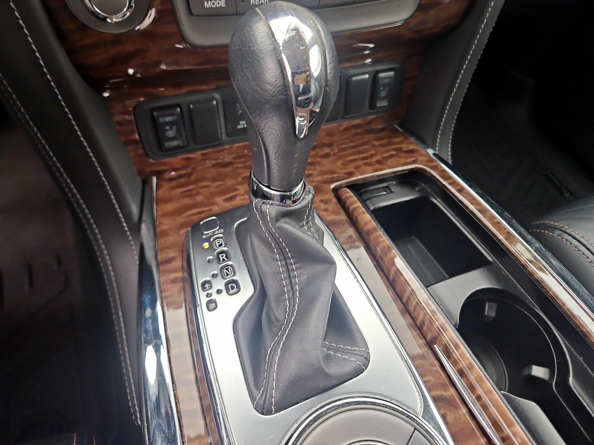 Thumbnail: 2020 Nissan Armada - 18