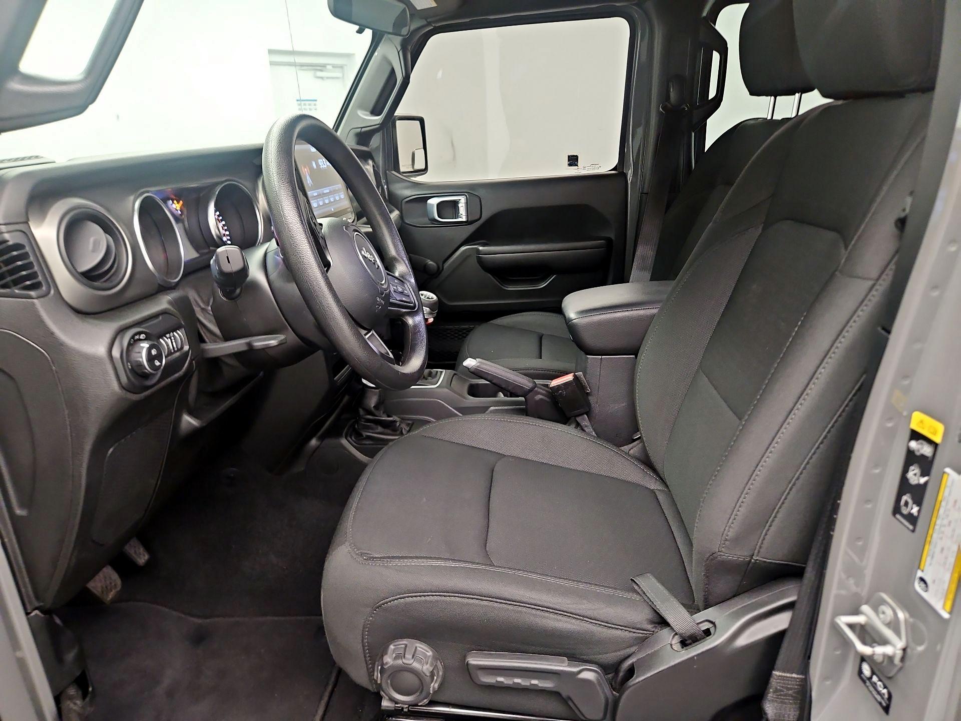 Thumbnail: 2021 Jeep Gladiator - 9