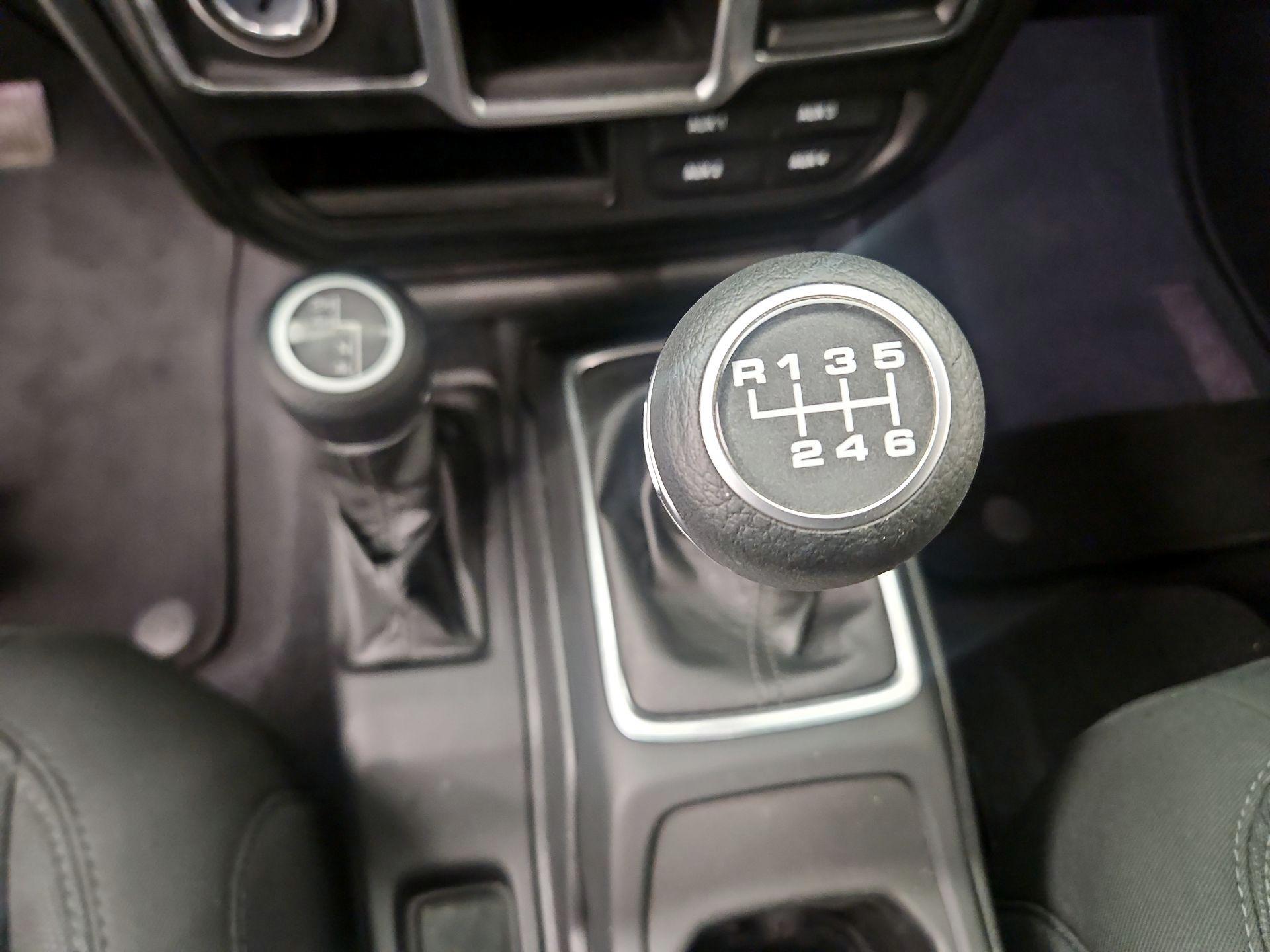 Thumbnail: 2021 Jeep Gladiator - 15