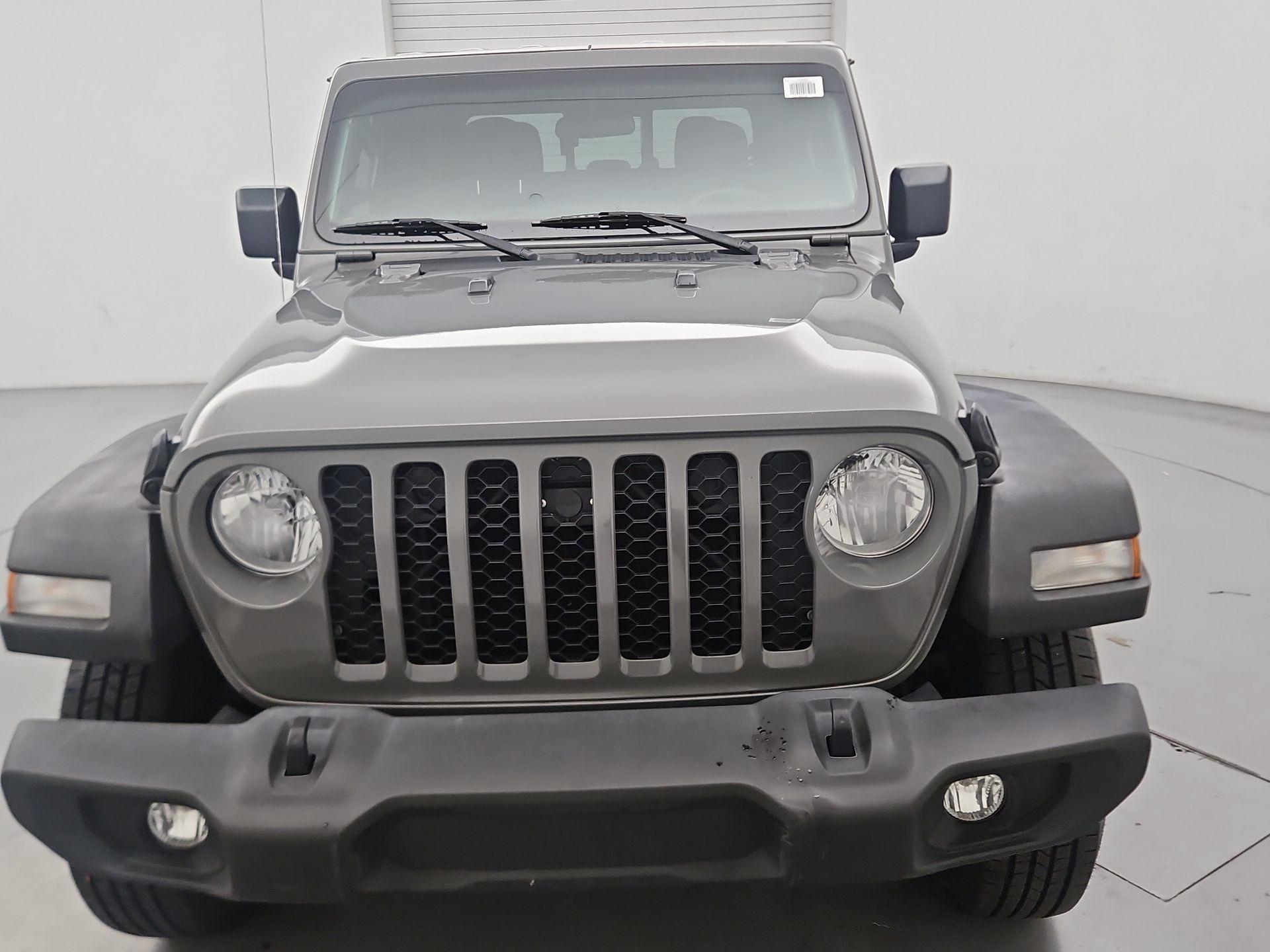 Thumbnail: 2021 Jeep Gladiator - 2