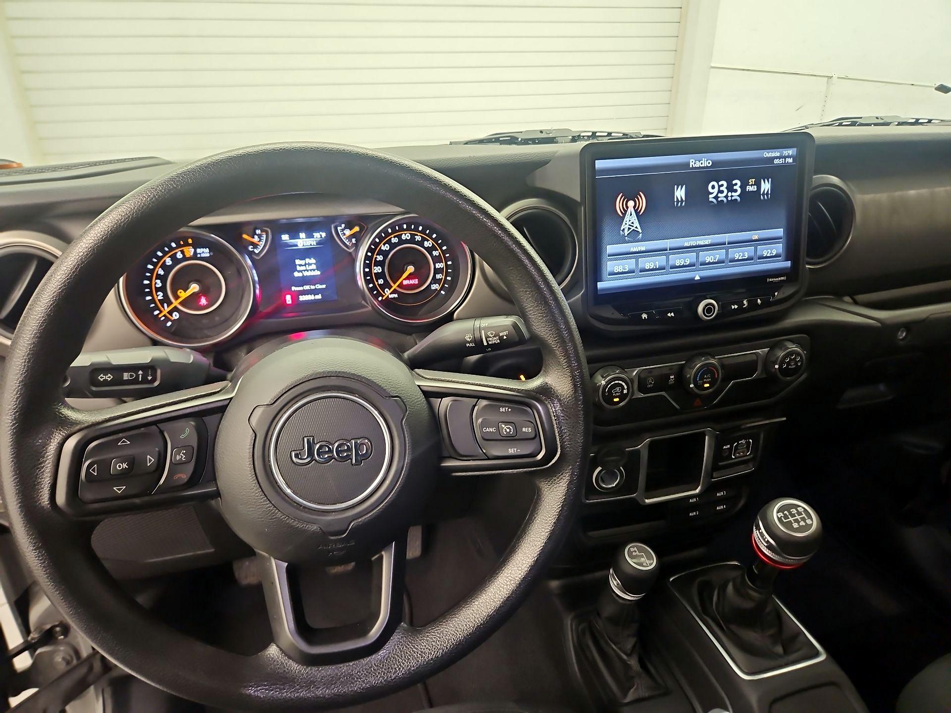 Thumbnail: 2021 Jeep Gladiator - 8