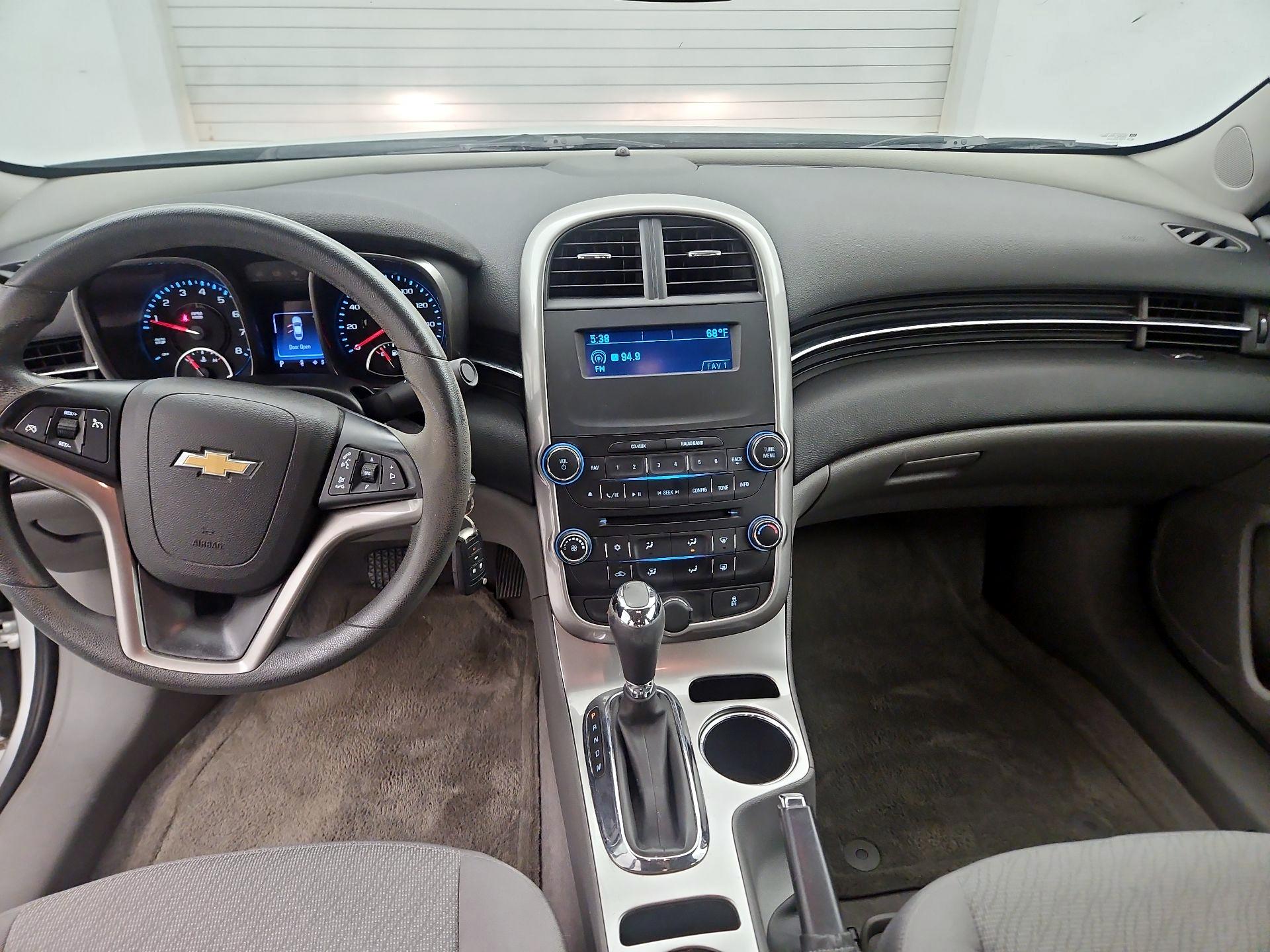 Thumbnail: 2014 Chevrolet Malibu - 9