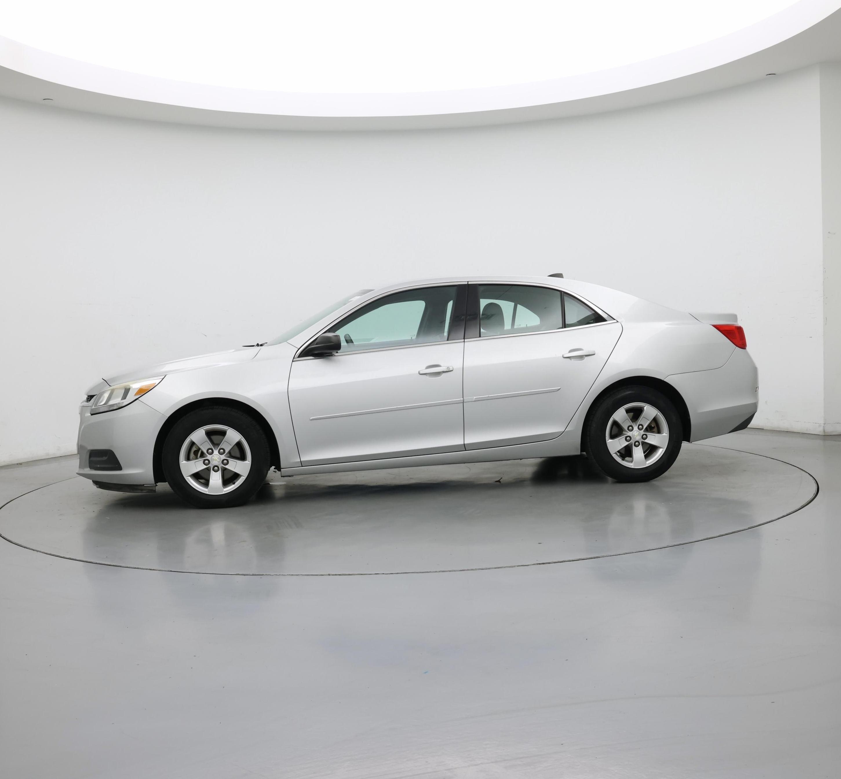 Thumbnail: 2014 Chevrolet Malibu - 3