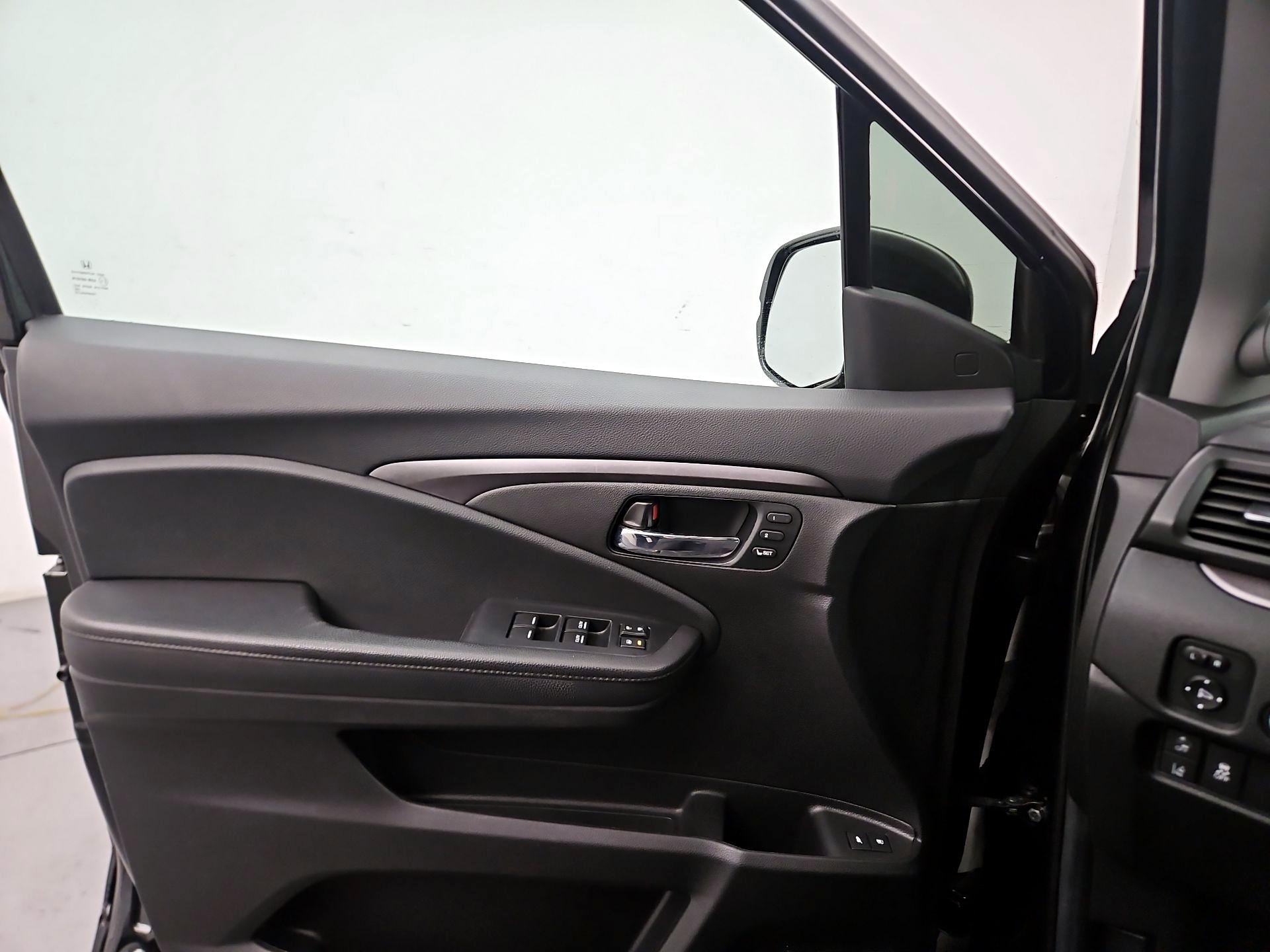 Thumbnail: 2022 Honda Pilot - 12