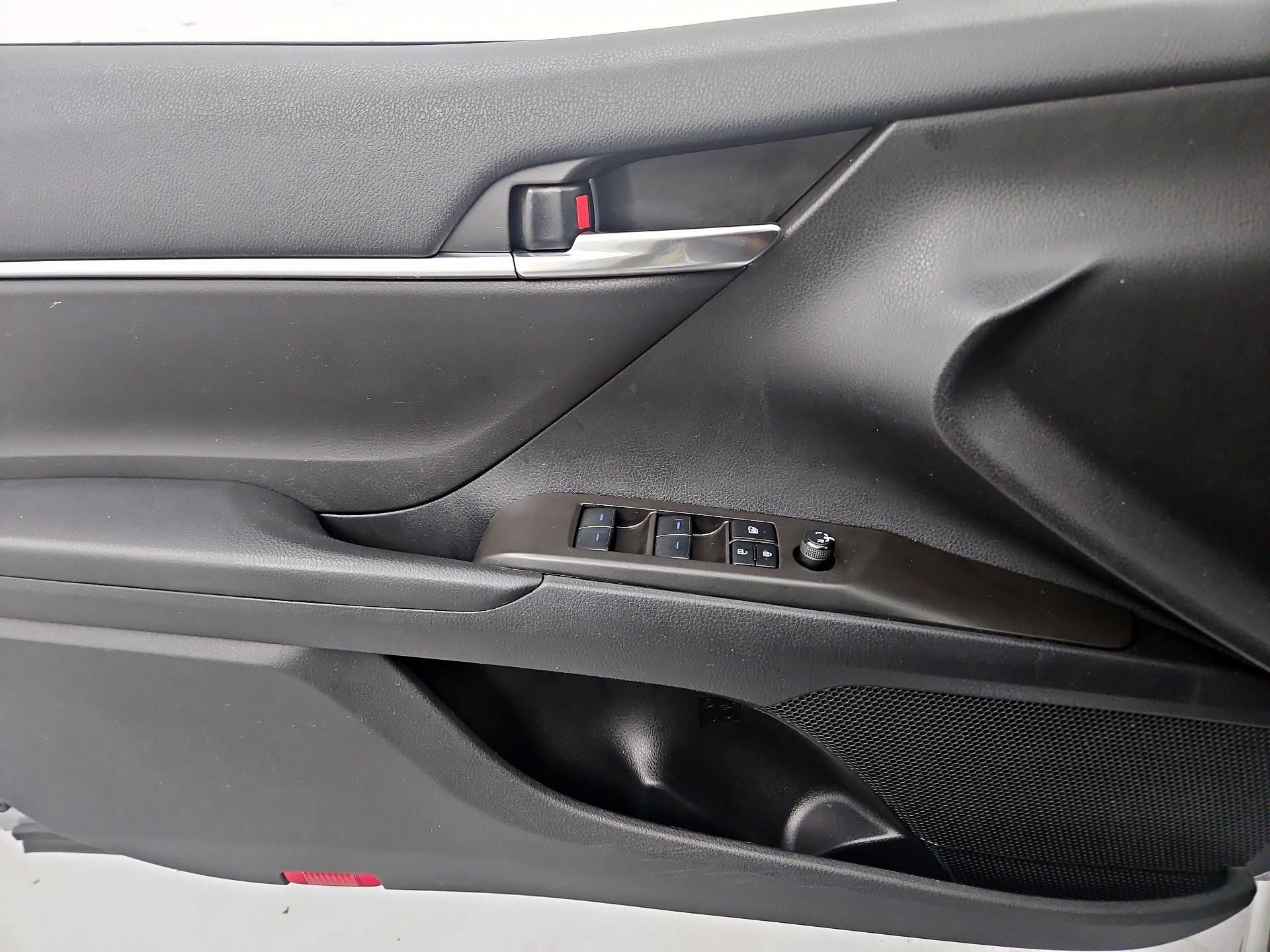 Thumbnail: 2023 Toyota Camry - 12