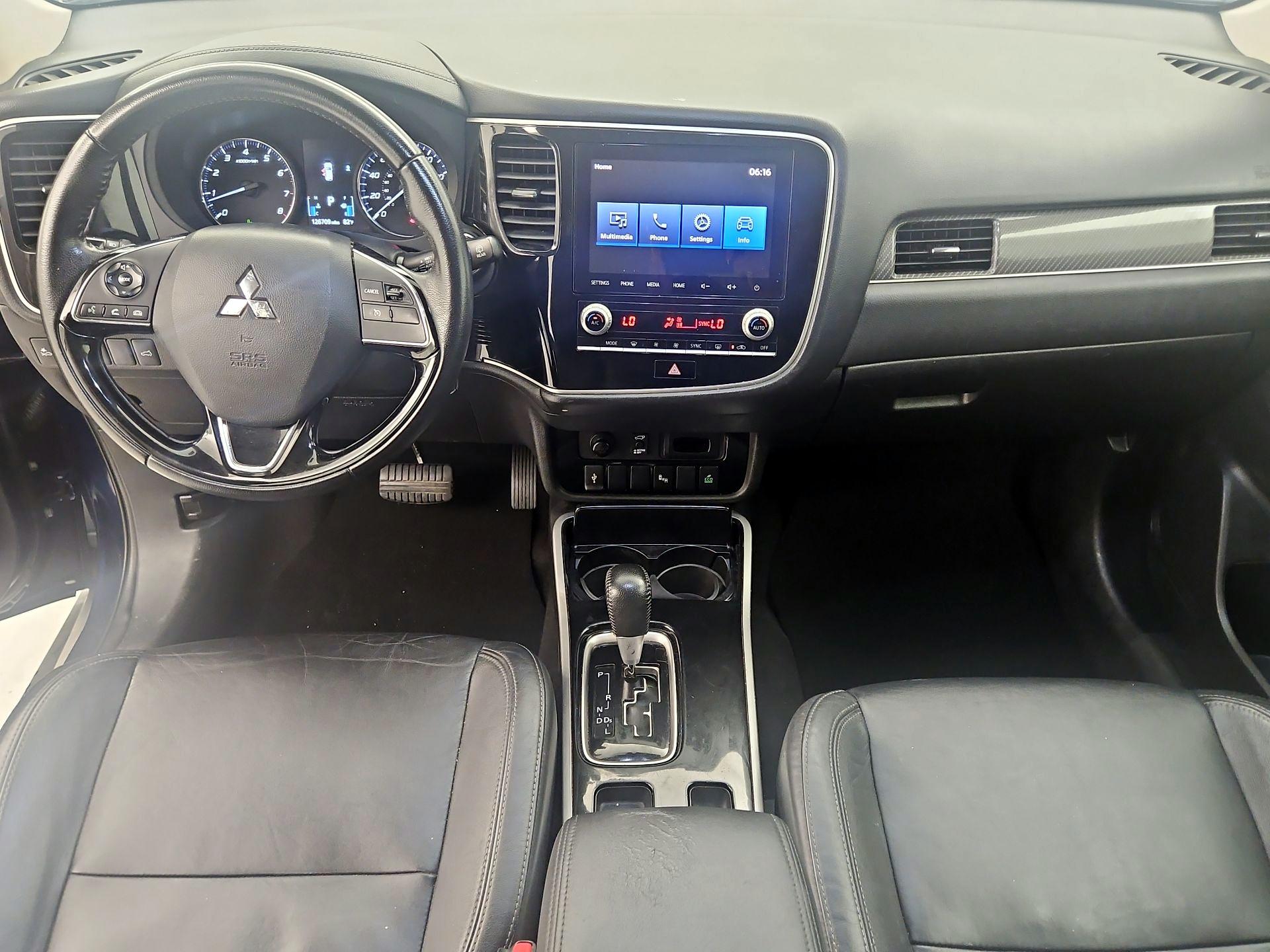 Thumbnail: 2020 Mitsubishi Outlander - 9