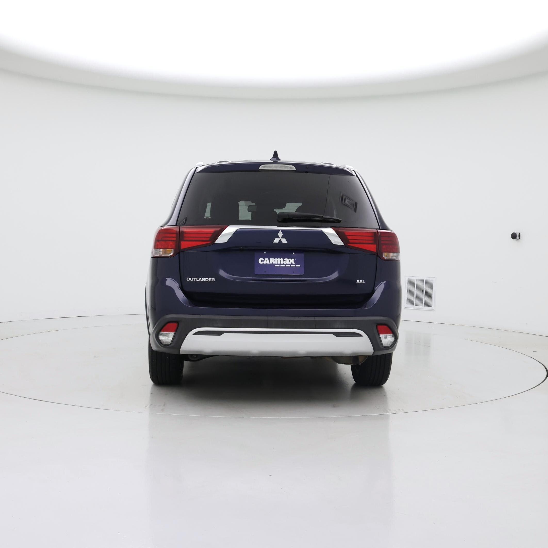 Thumbnail: 2020 Mitsubishi Outlander - 6