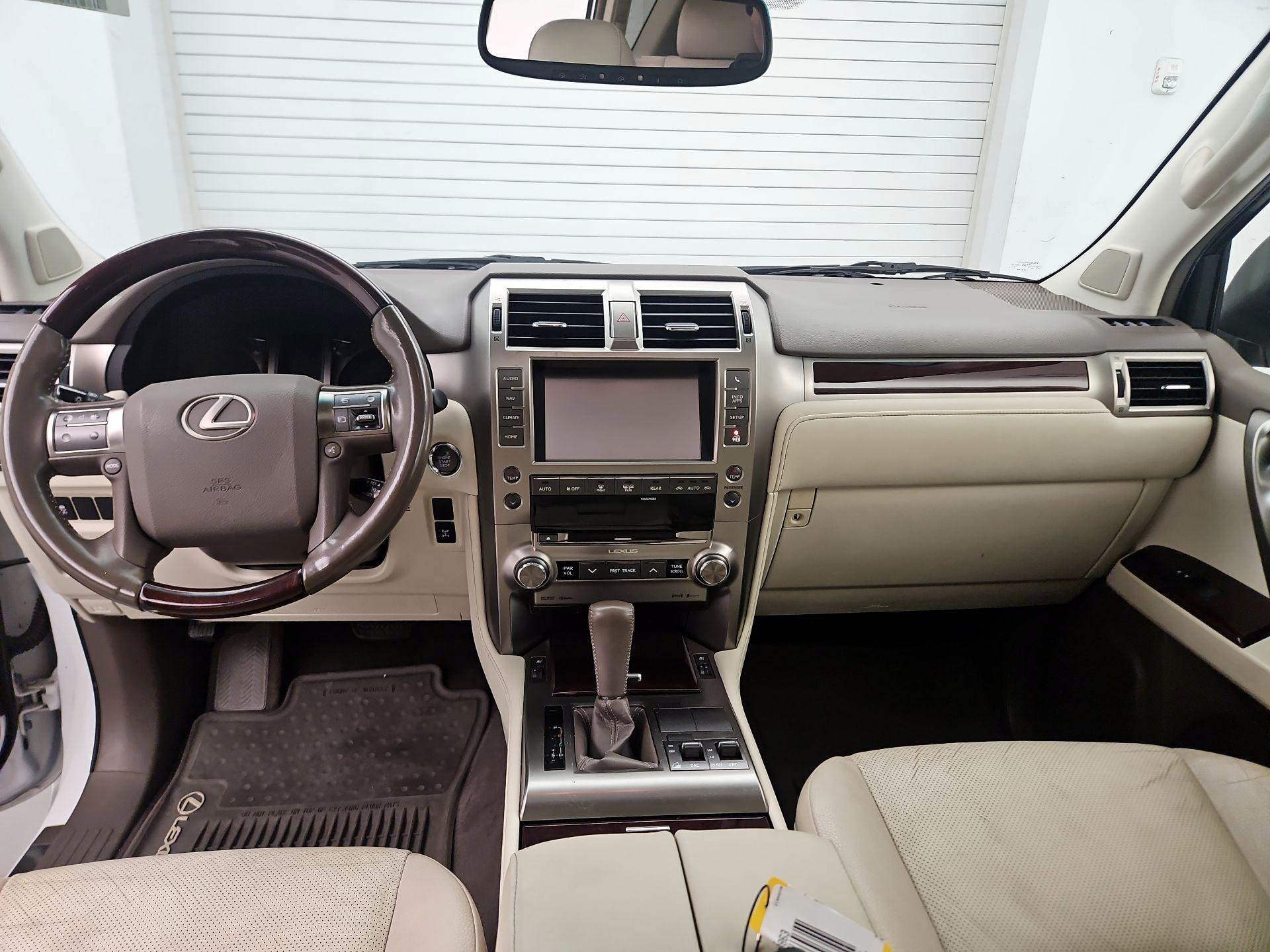 Thumbnail: 2017 Lexus GX - 9