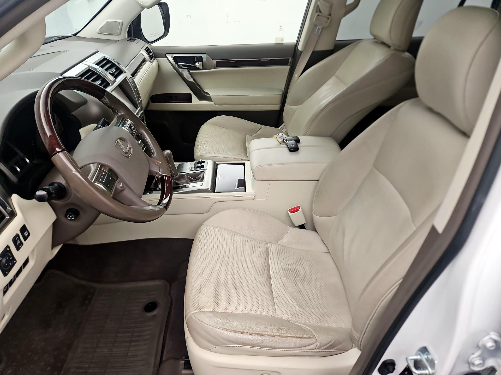 Thumbnail: 2017 Lexus GX - 11