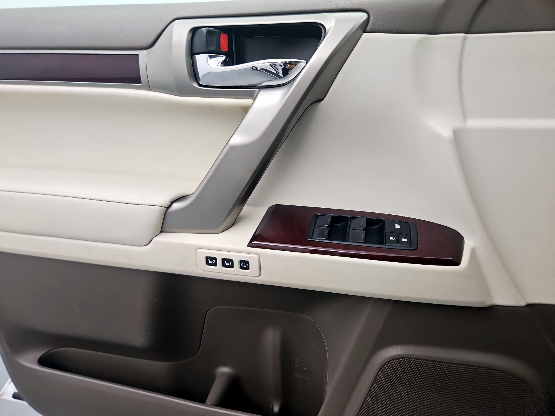 Thumbnail: 2017 Lexus GX - 12