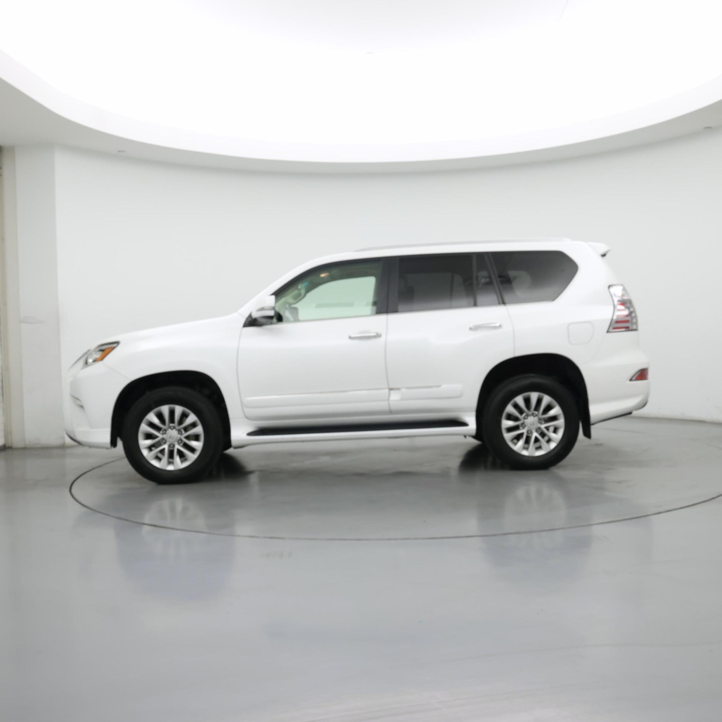 Thumbnail: 2017 Lexus GX - 3