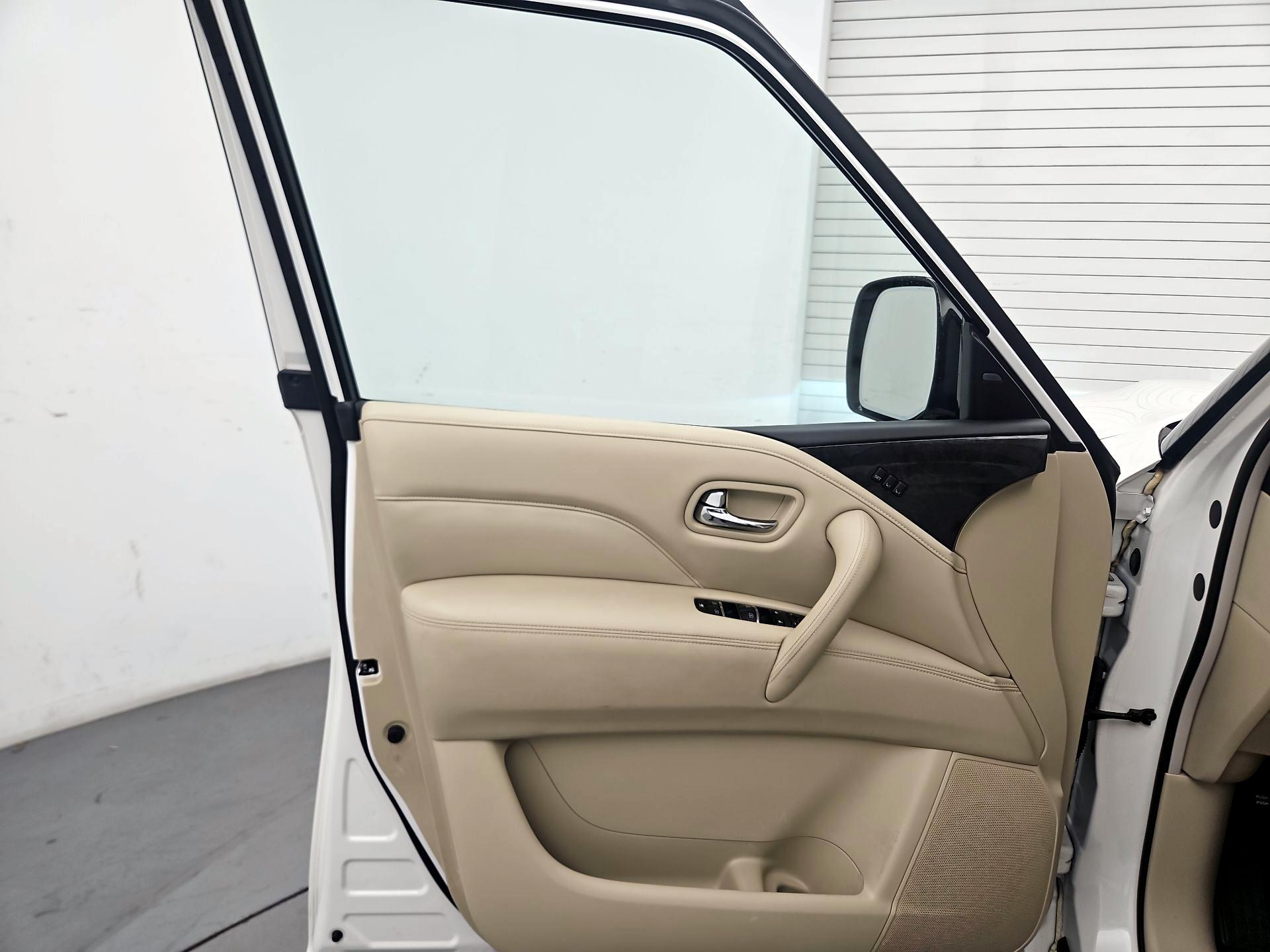 Thumbnail: 2022 INFINITI QX80 - 12