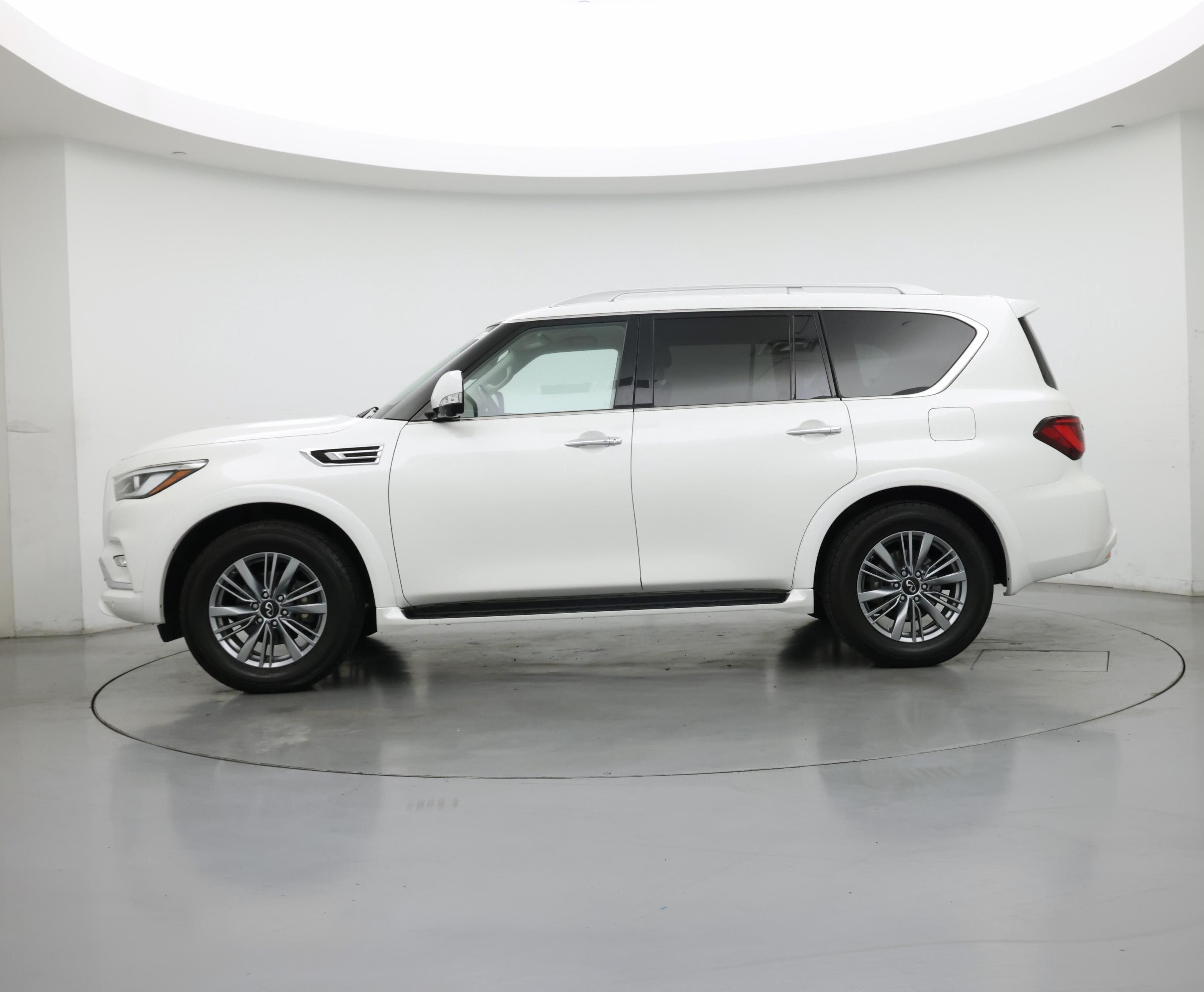Thumbnail: 2022 INFINITI QX80 - 3