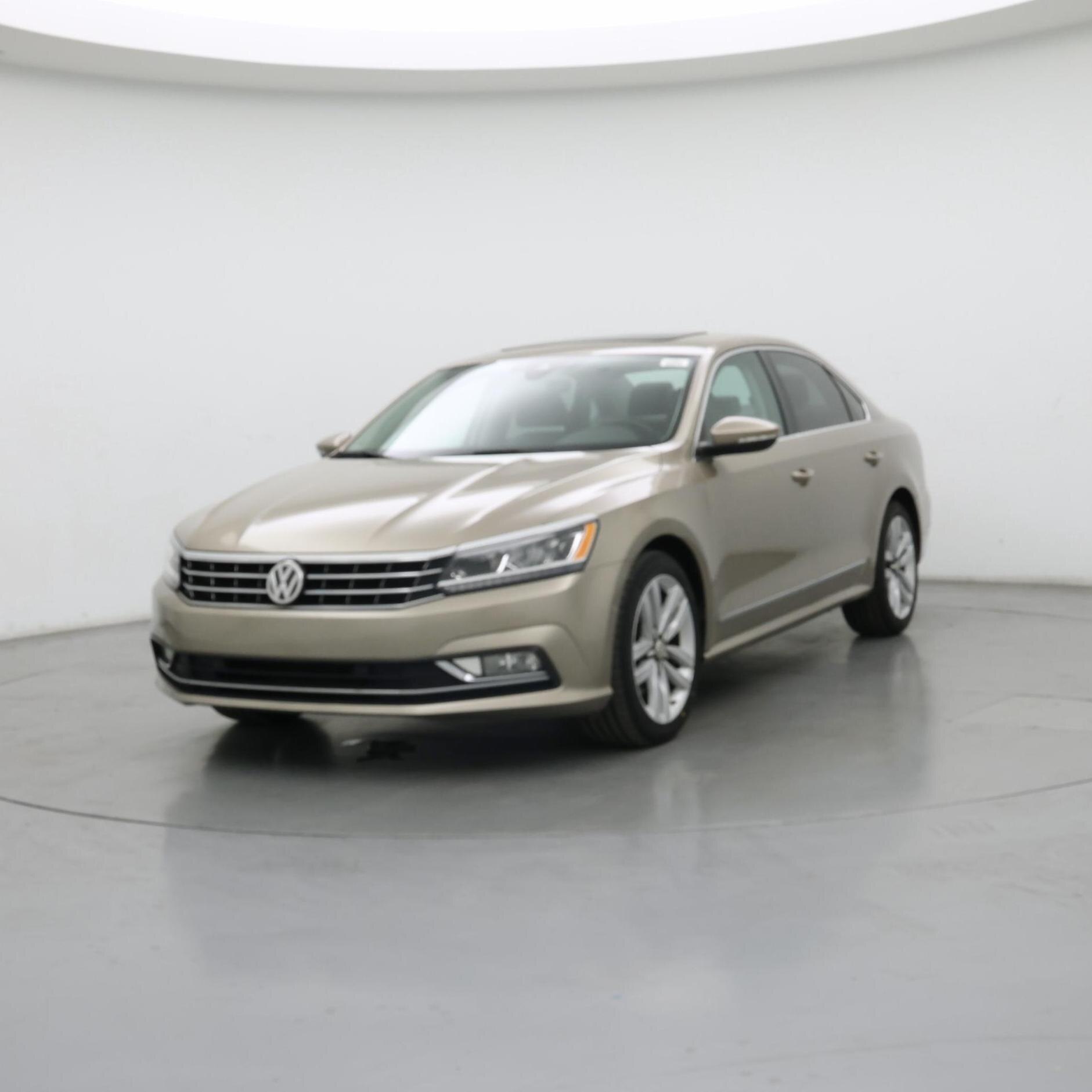 Thumbnail: 2017 Volkswagen Passat - 4