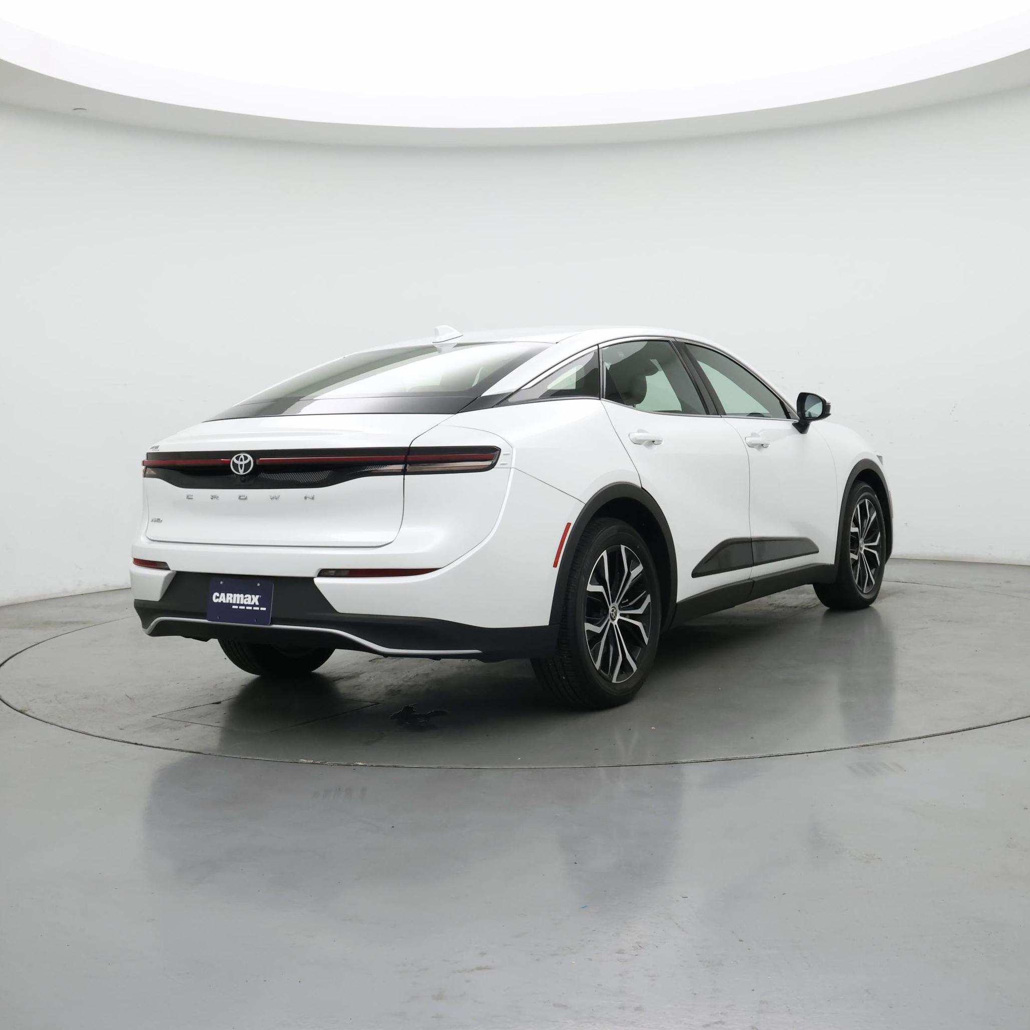 Thumbnail: 2023 Toyota Crown - 8