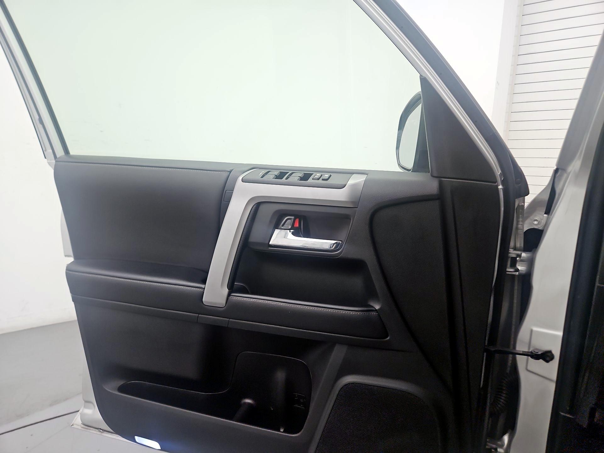 Thumbnail: 2023 Toyota 4Runner - 12