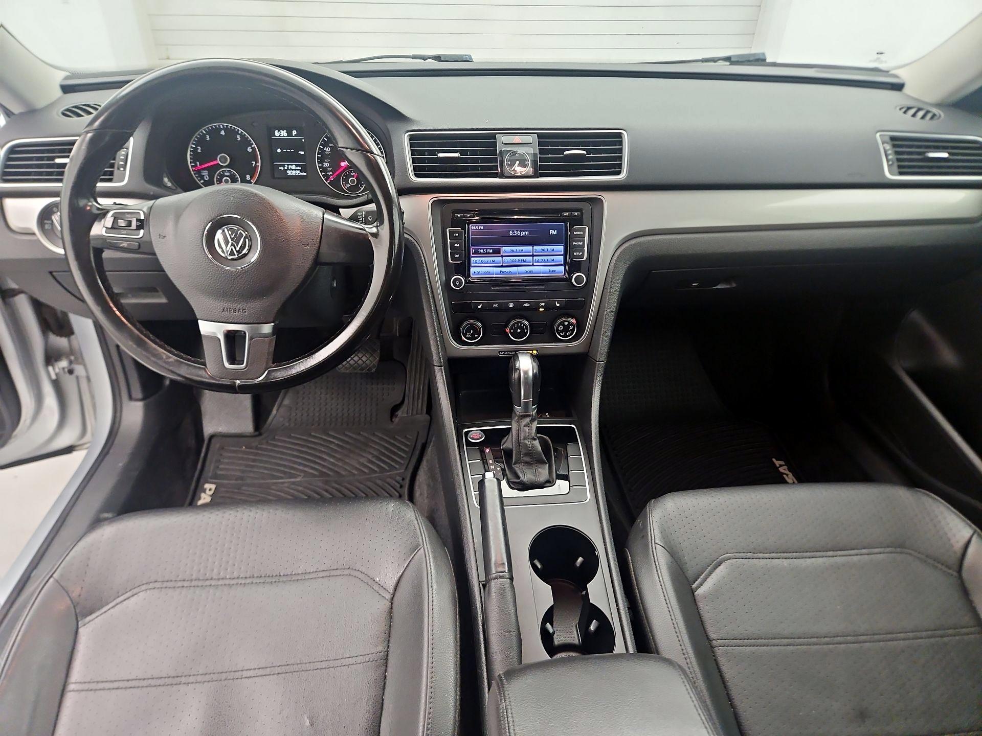 Thumbnail: 2015 Volkswagen Passat - 9