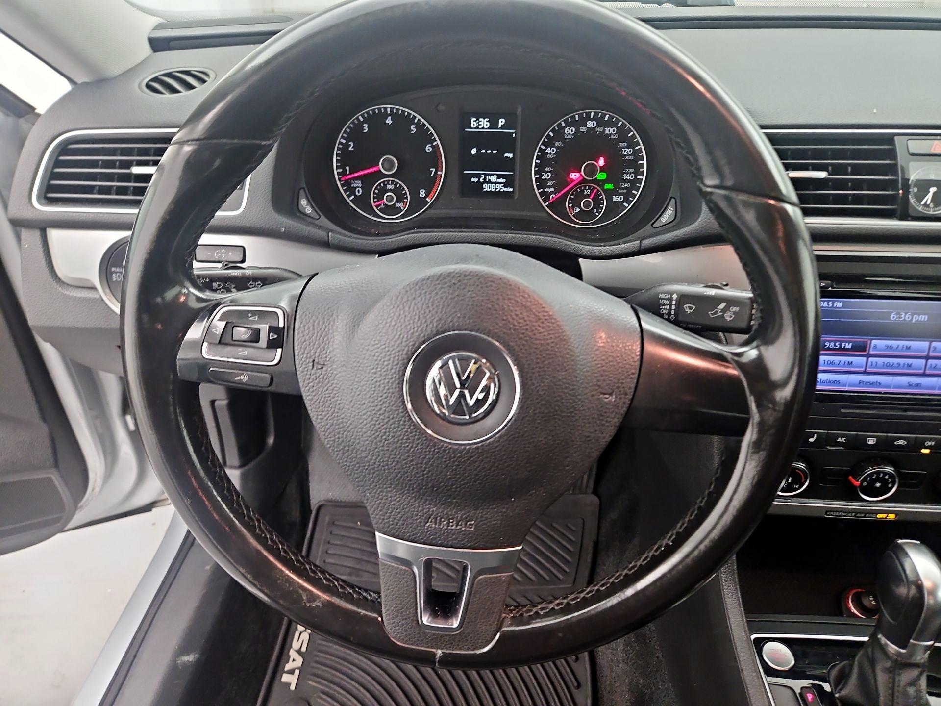Thumbnail: 2015 Volkswagen Passat - 10