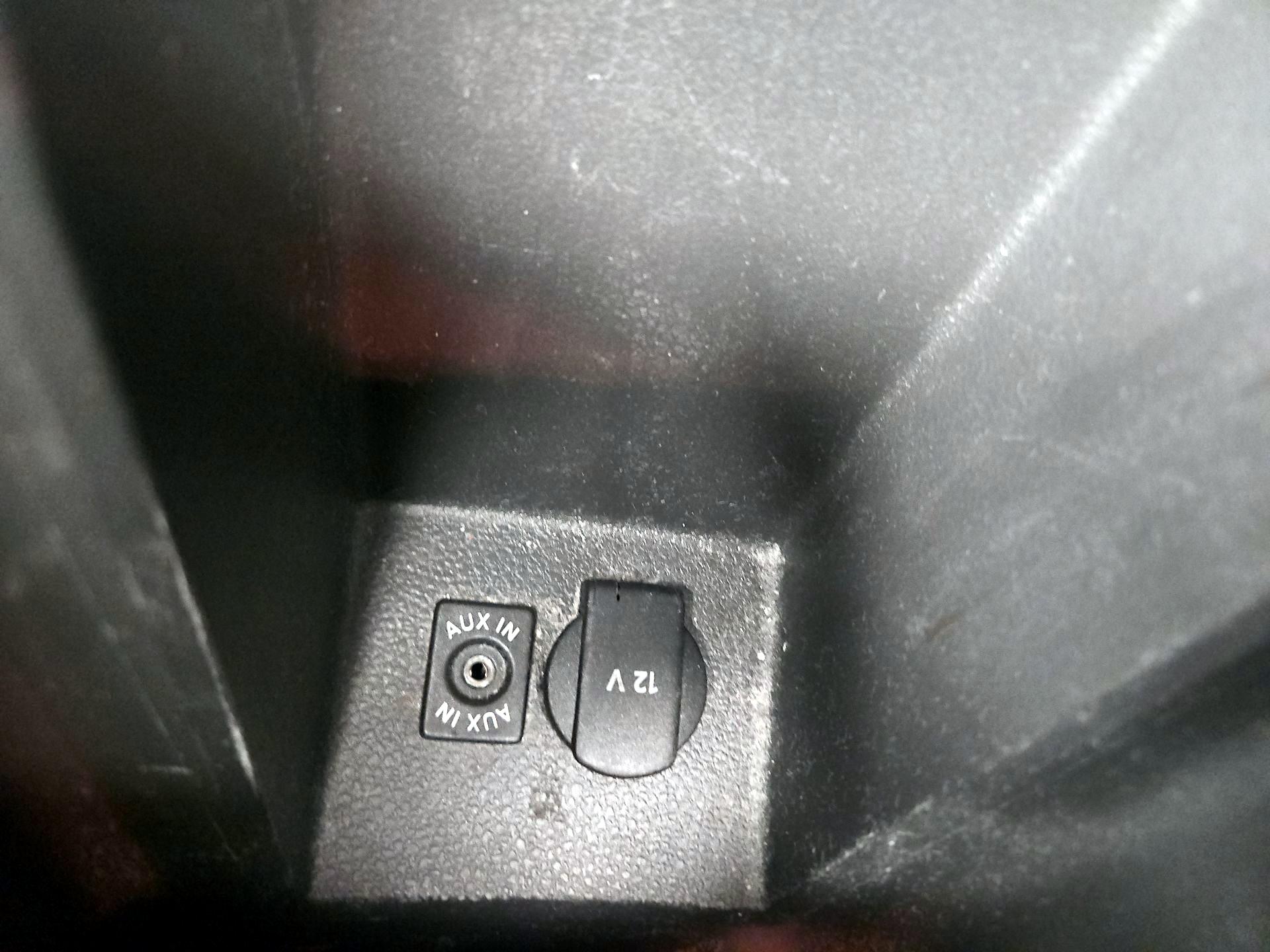 Thumbnail: 2015 Volkswagen Passat - 18