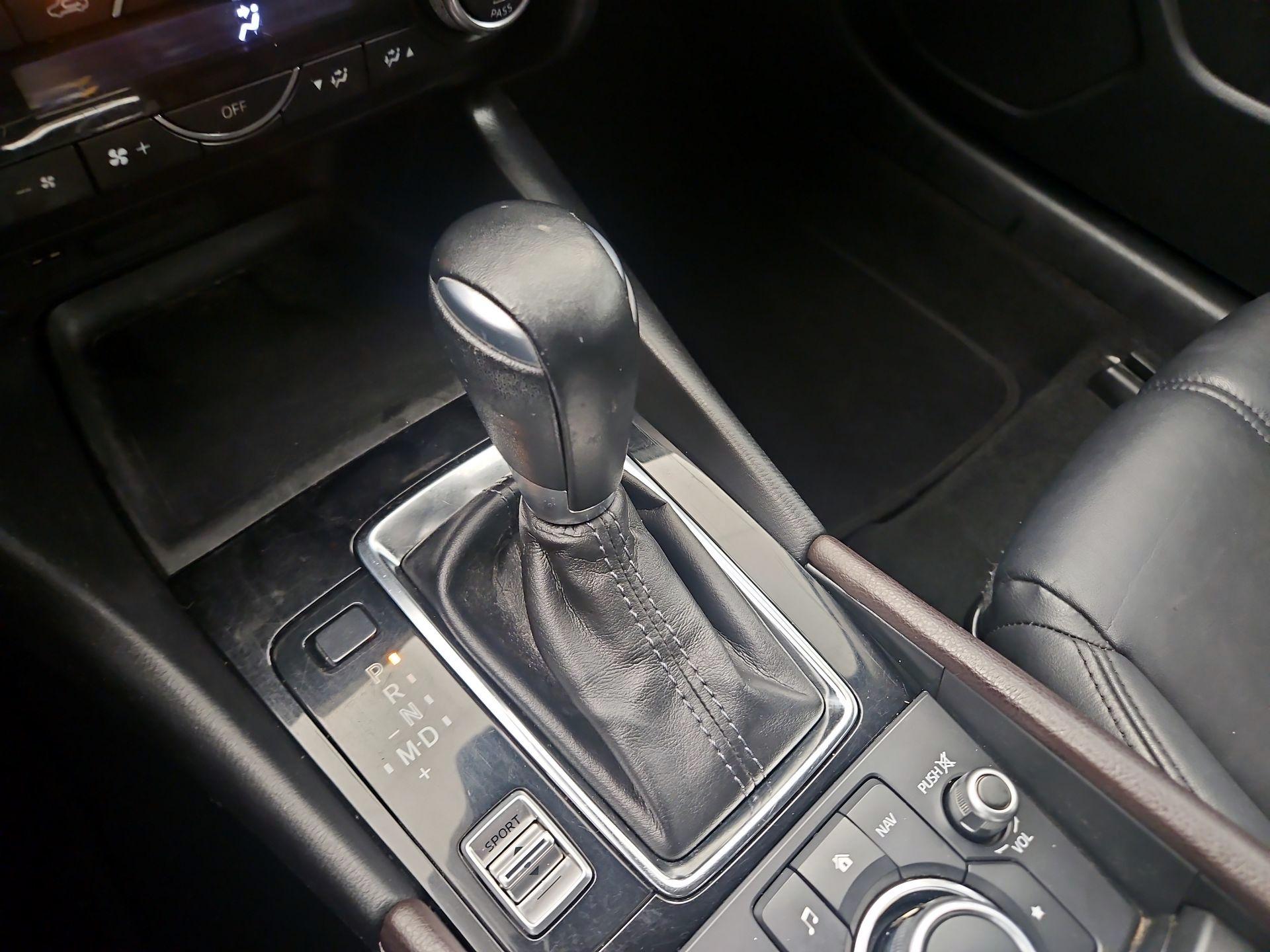 Thumbnail: 2017 Mazda Mazda3 - 17