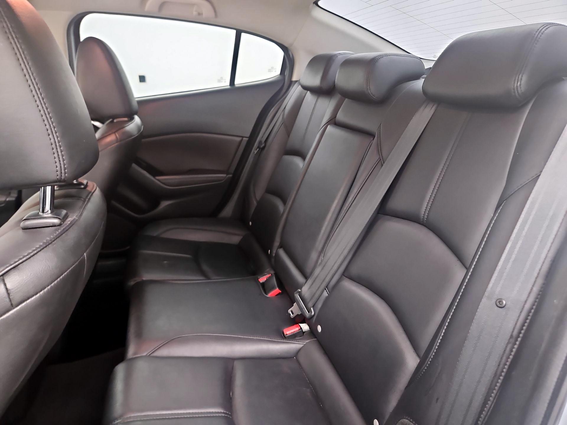 Thumbnail: 2017 Mazda Mazda3 - 18