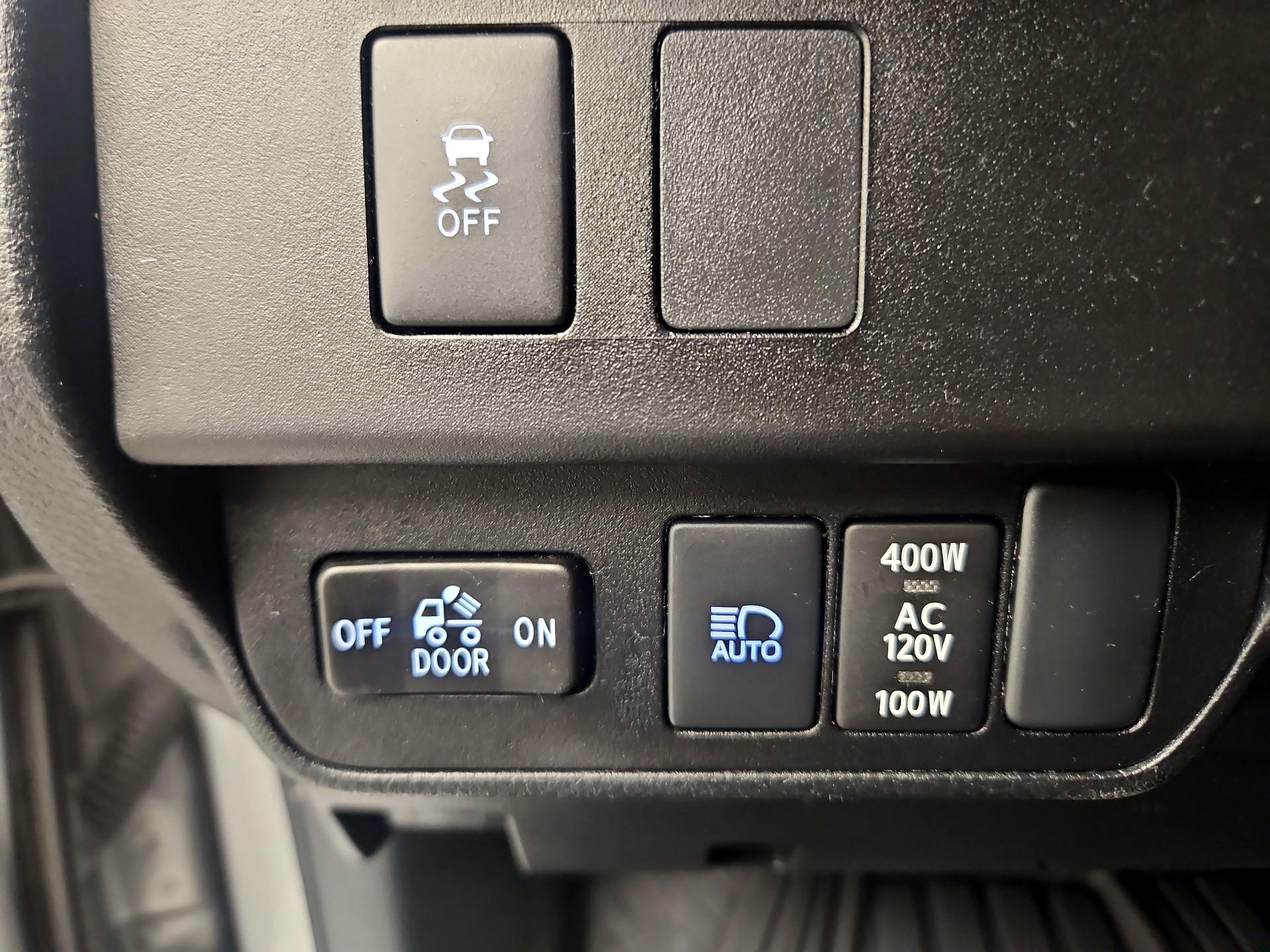 Thumbnail: 2023 Toyota Tacoma - 13