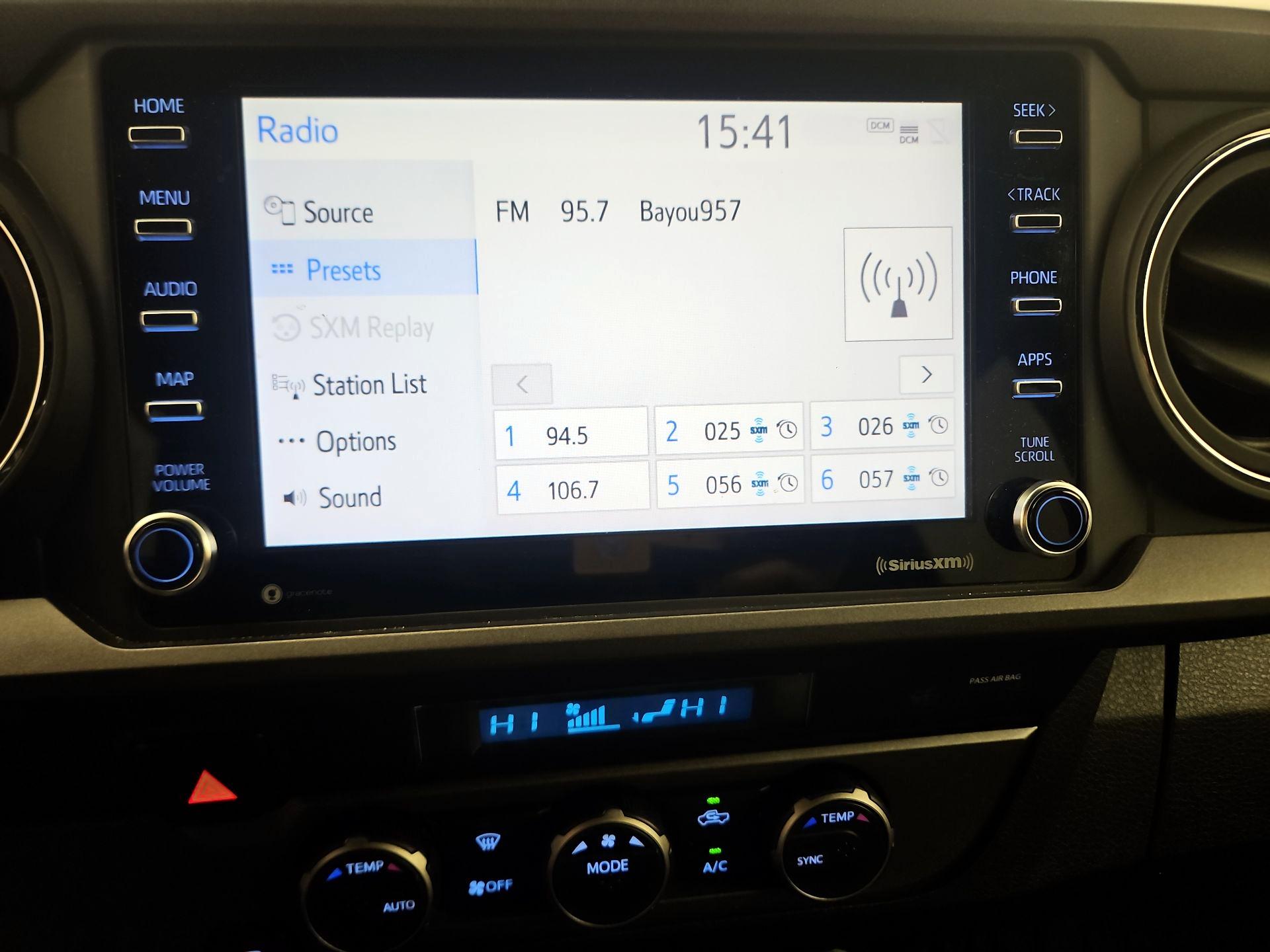 Thumbnail: 2023 Toyota Tacoma - 15