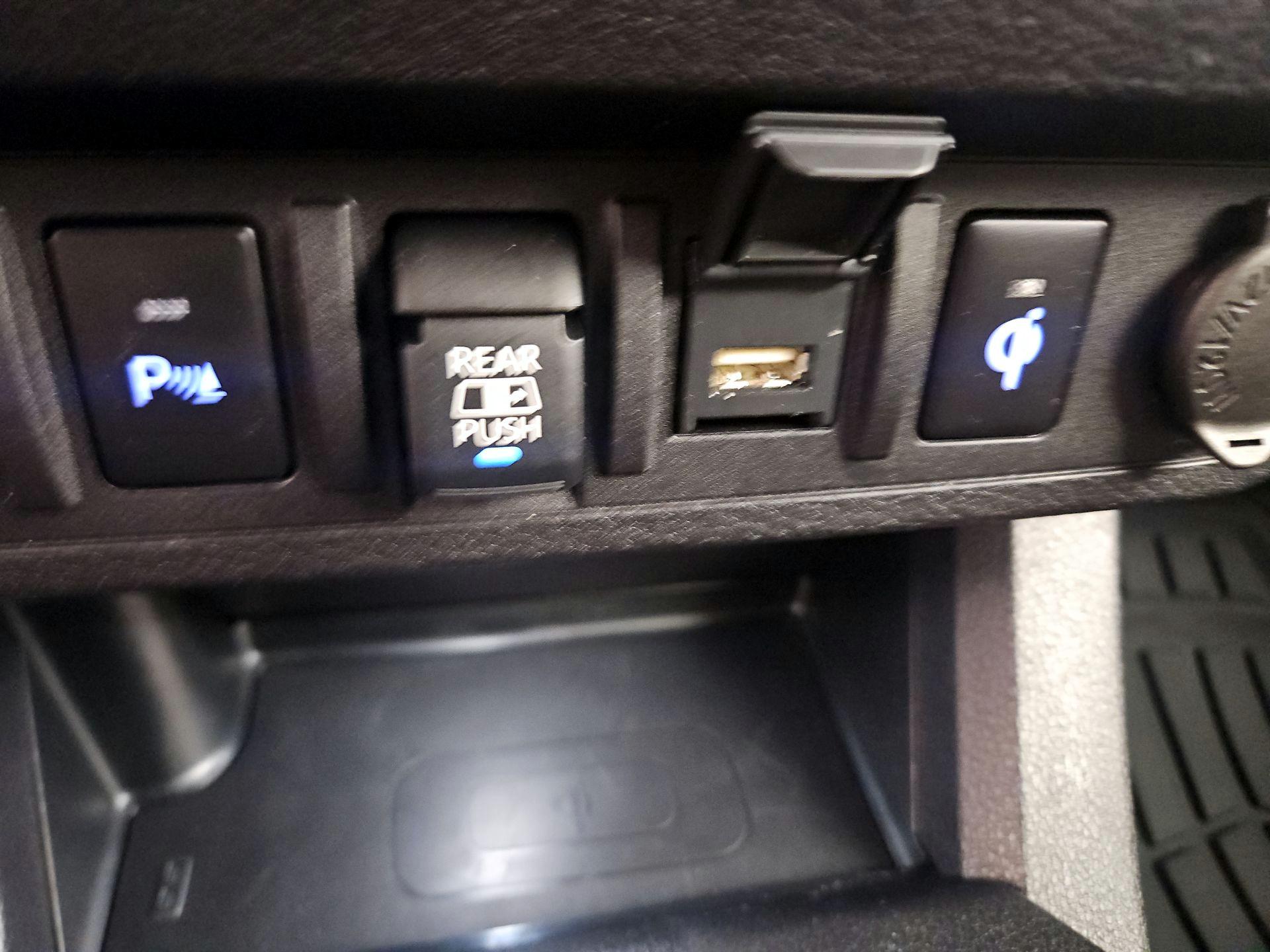 Thumbnail: 2023 Toyota Tacoma - 18