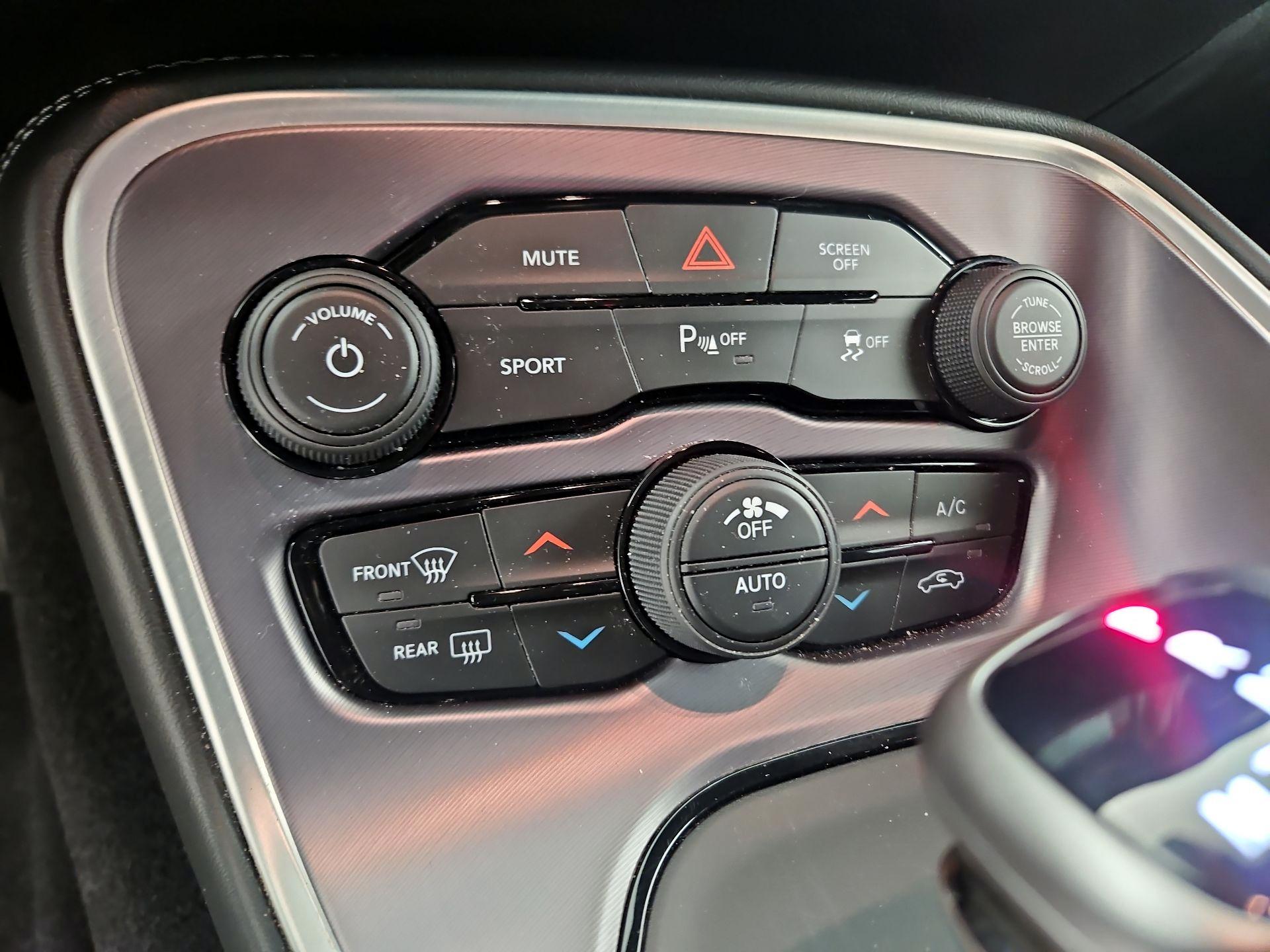 Thumbnail: 2020 Dodge Challenger - 16