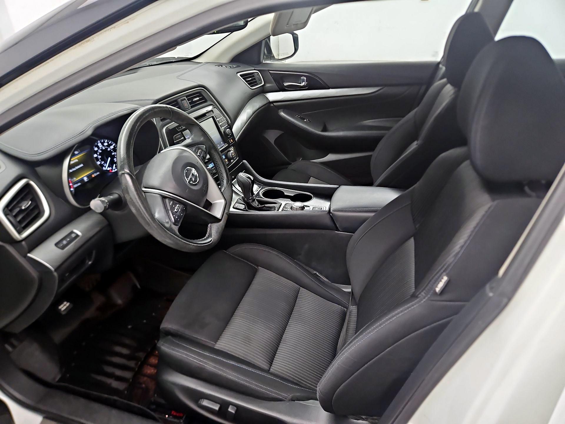 Thumbnail: 2017 Nissan Maxima - 11