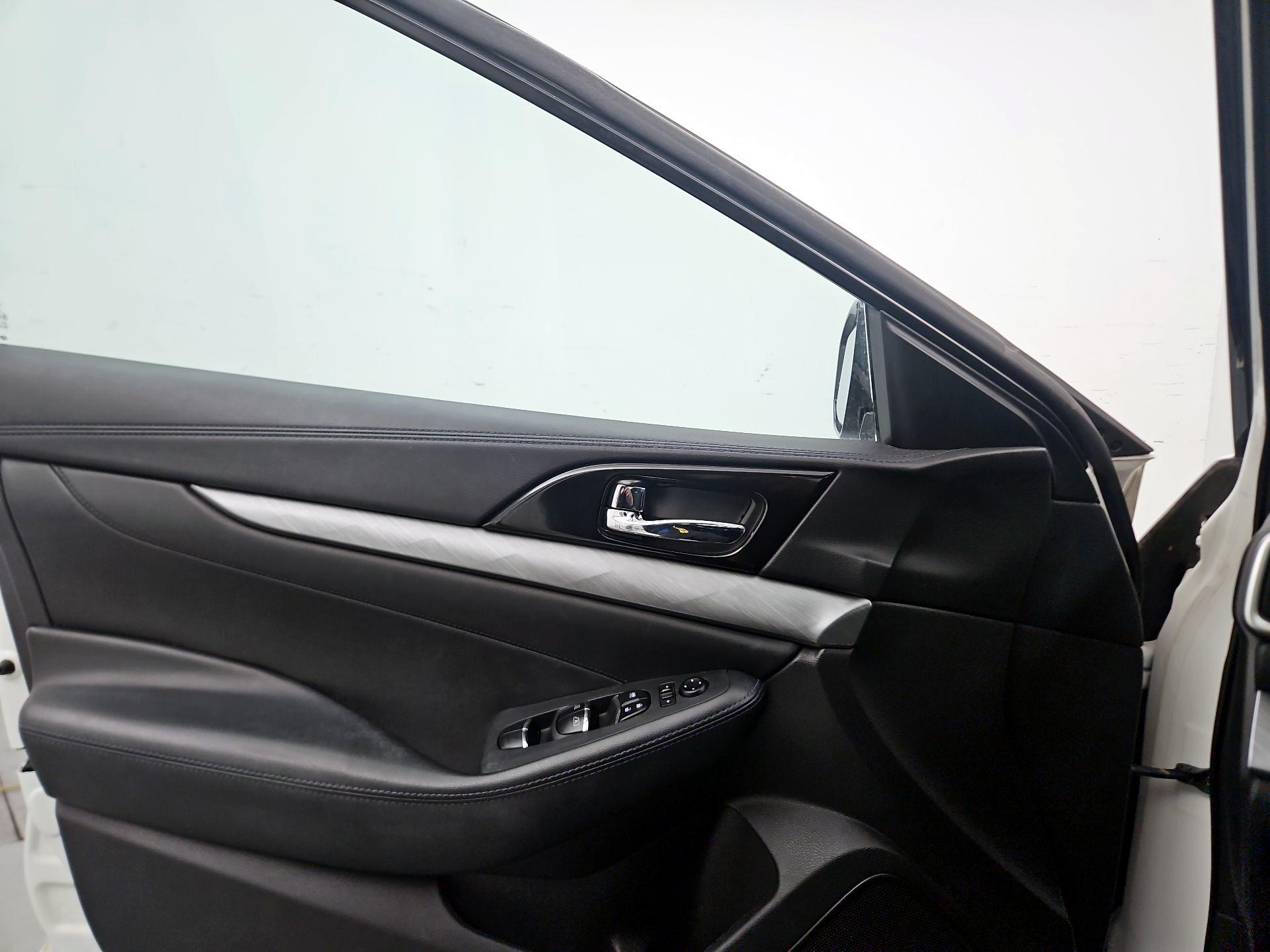 Thumbnail: 2017 Nissan Maxima - 12