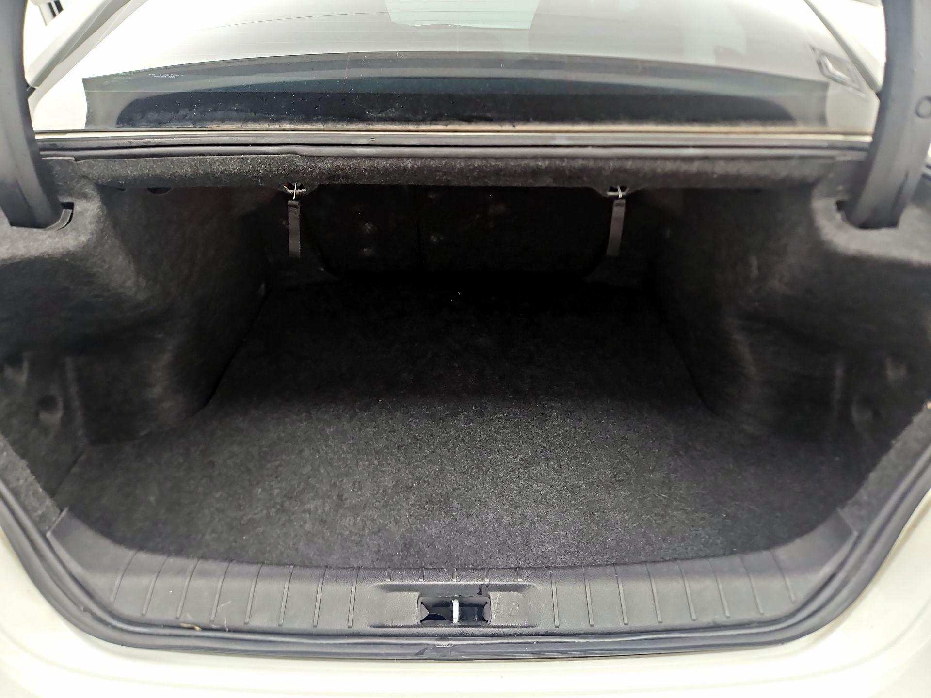 Thumbnail: 2017 Nissan Maxima - 17