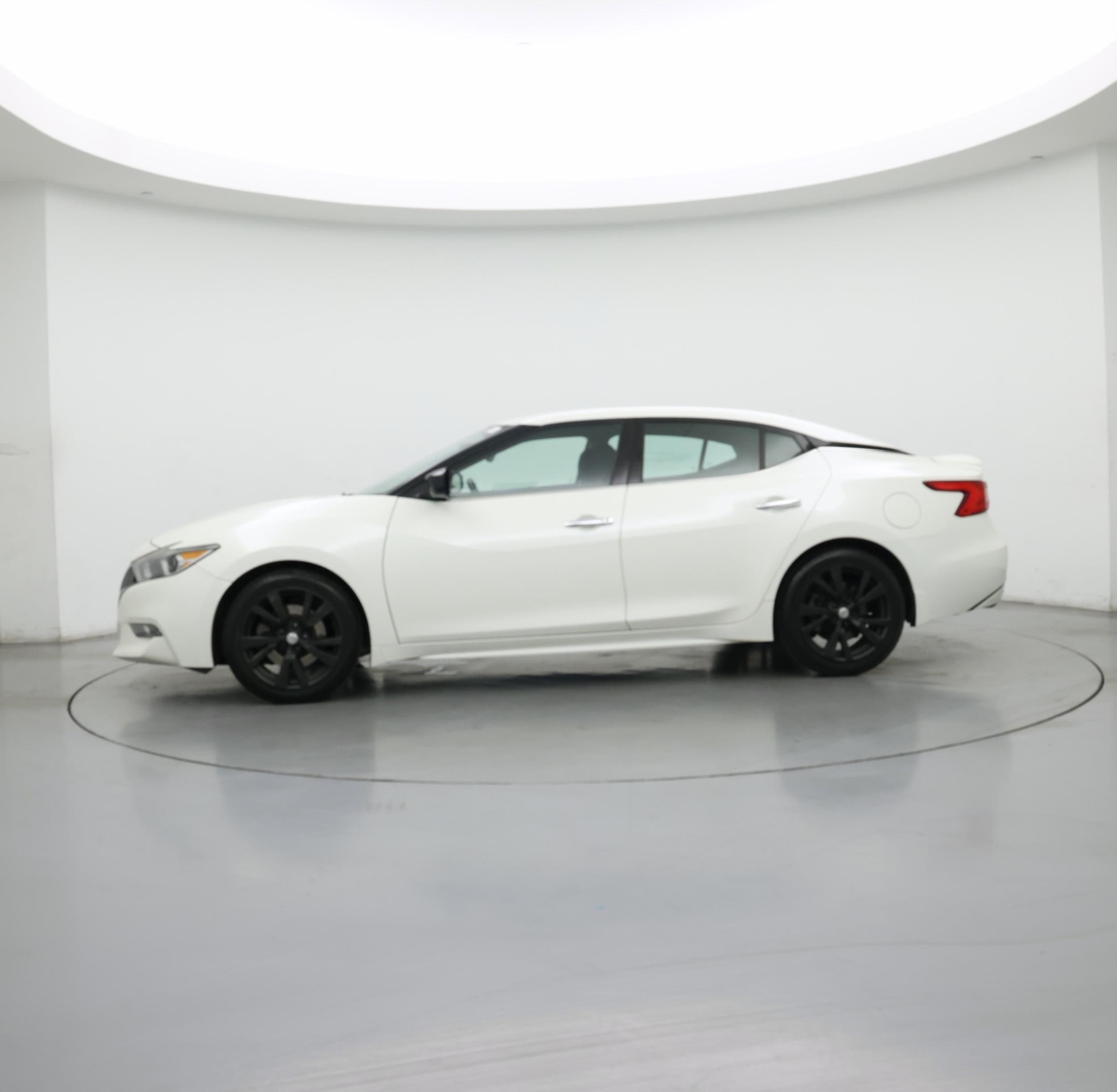 Thumbnail: 2017 Nissan Maxima - 3