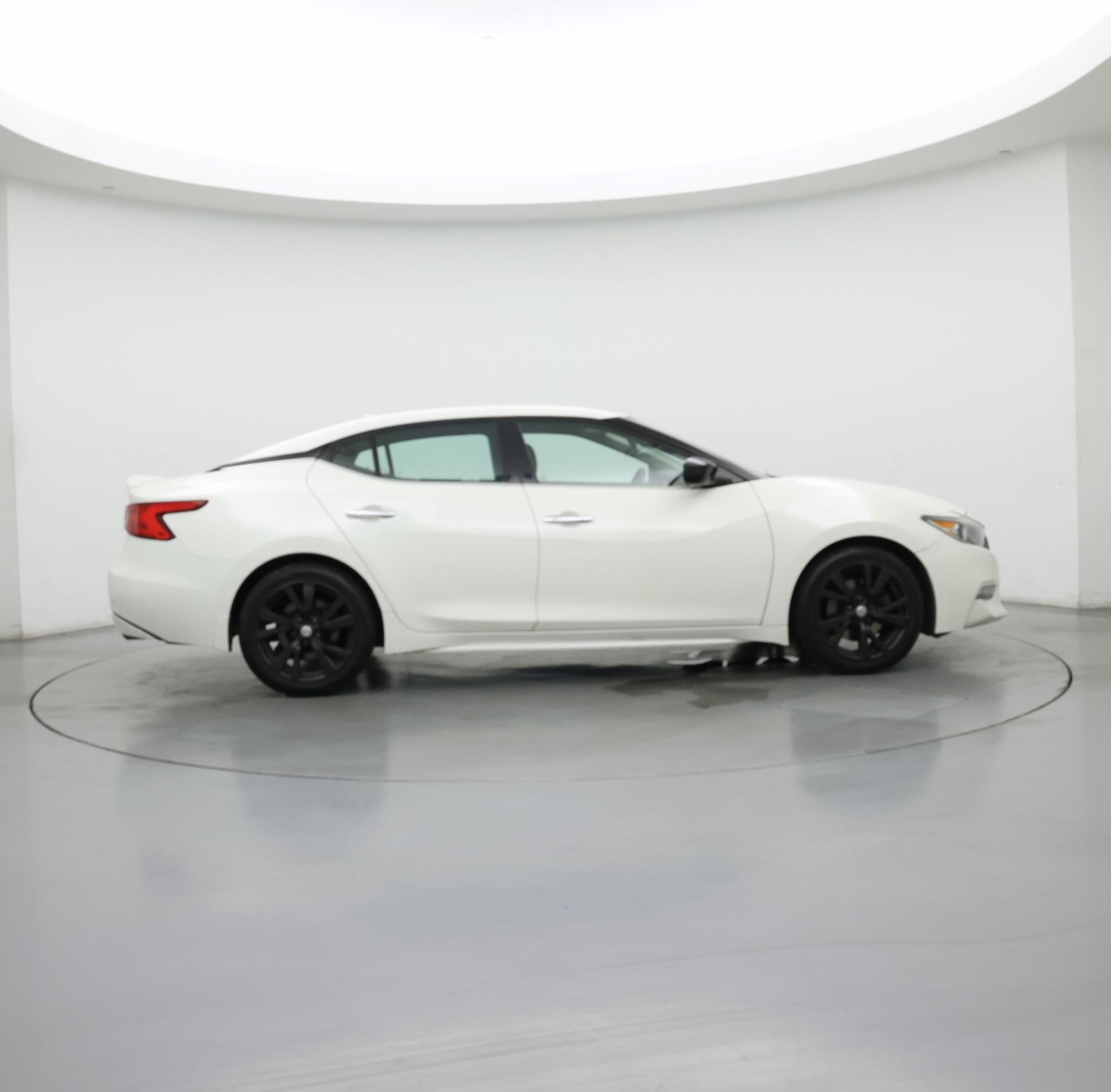 Thumbnail: 2017 Nissan Maxima - 7