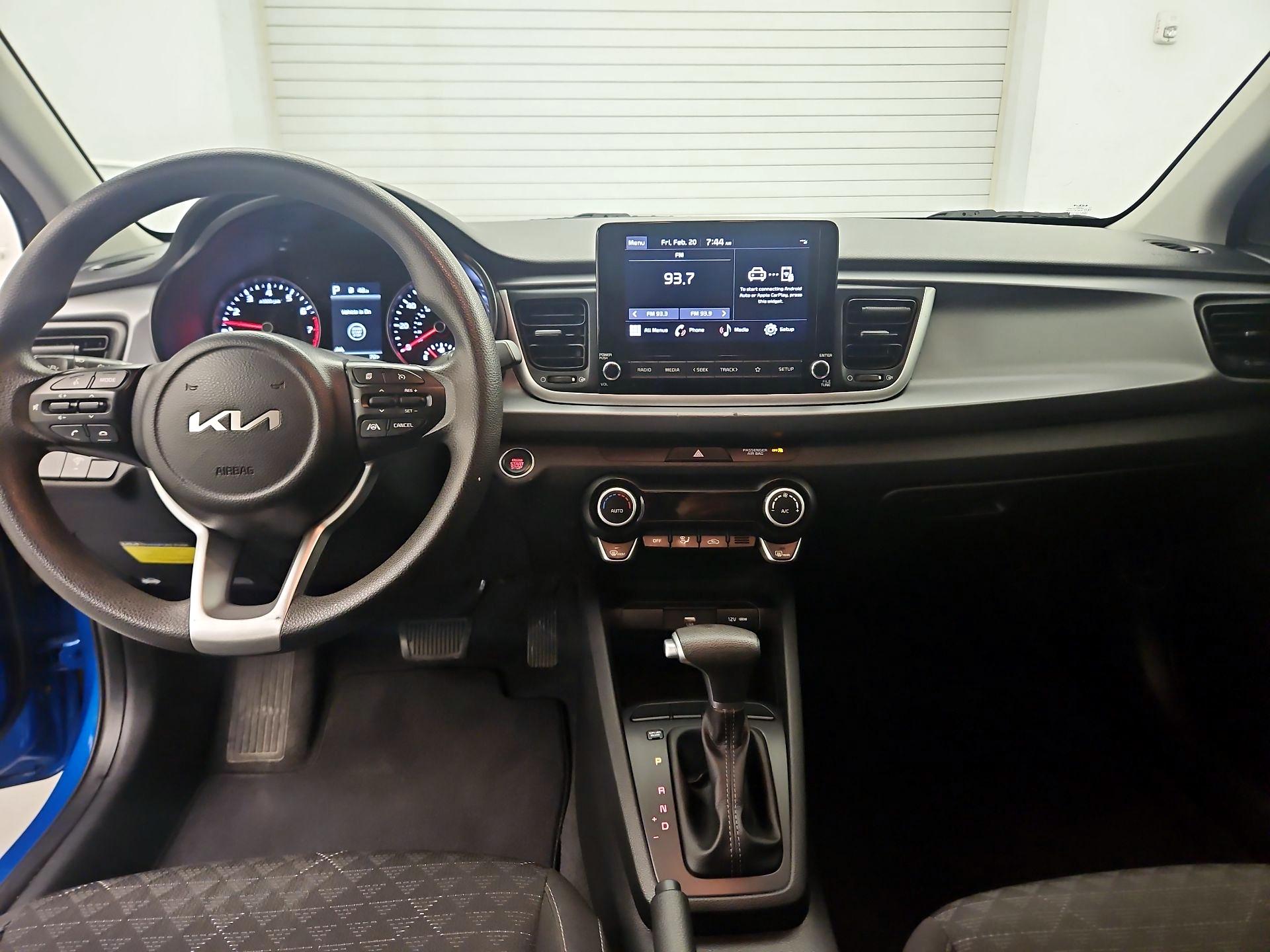 Thumbnail: 2023 Kia Rio - 9