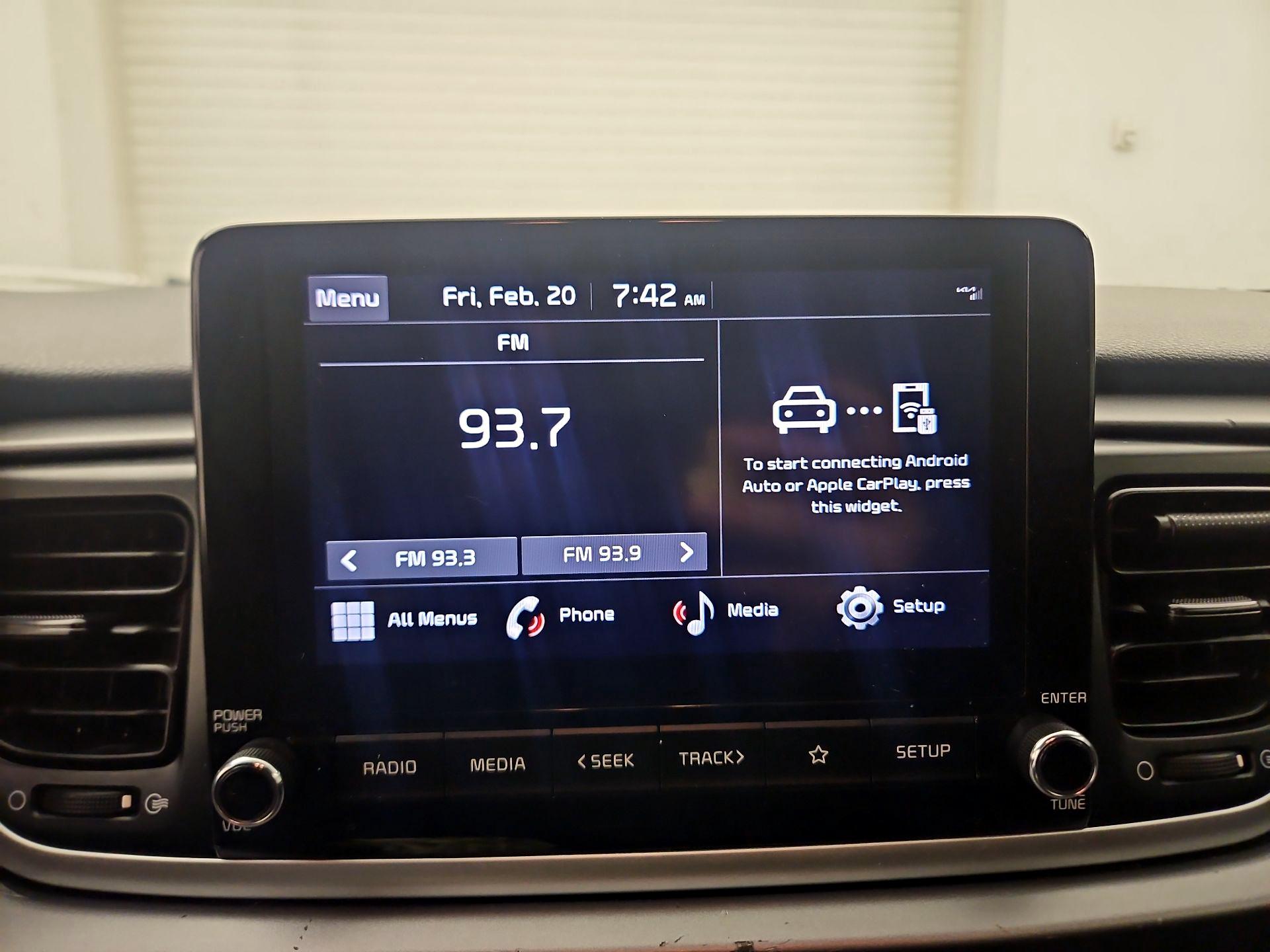 Thumbnail: 2023 Kia Rio - 15