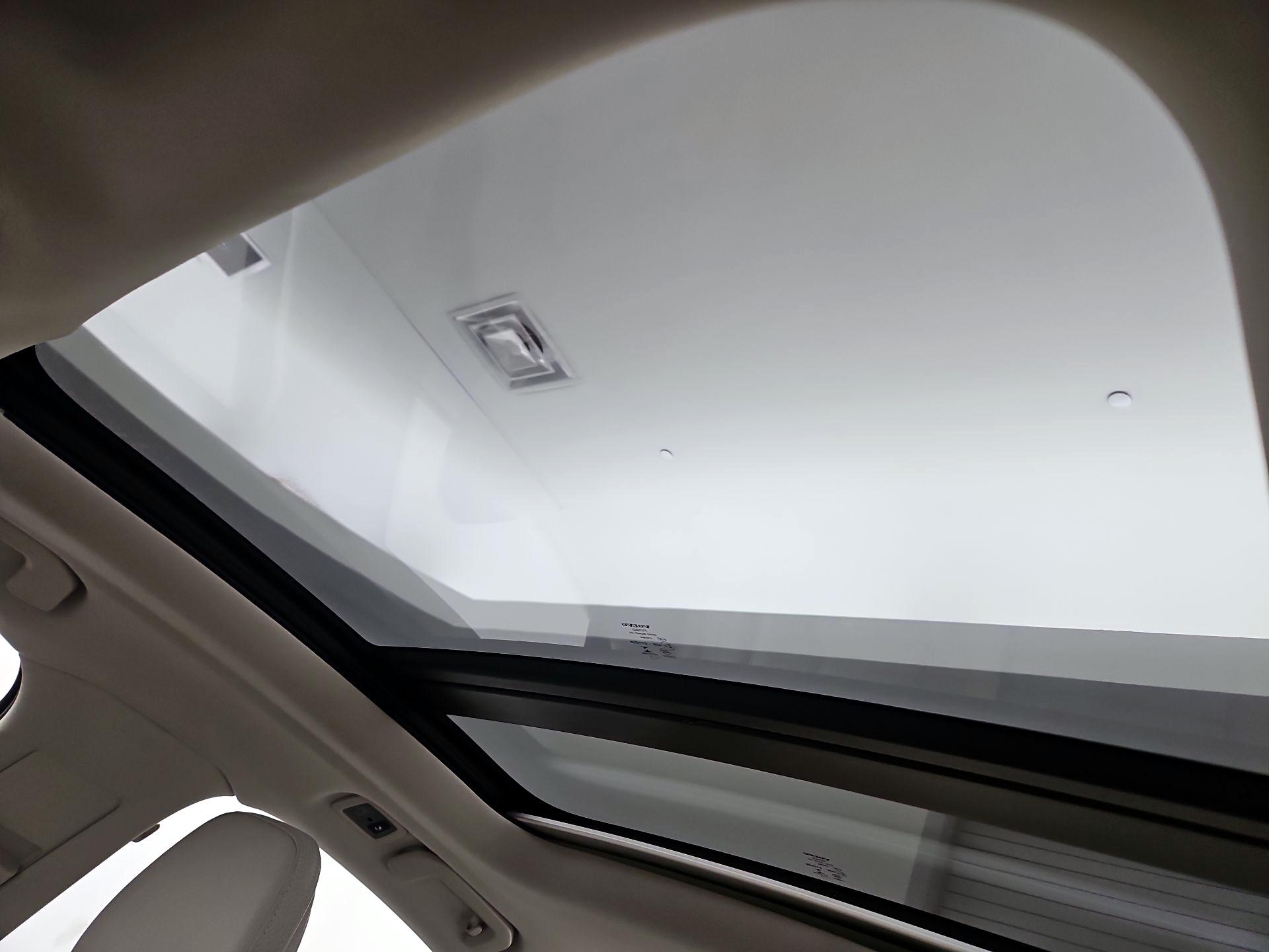 Thumbnail: 2020 Volvo S60 - 18