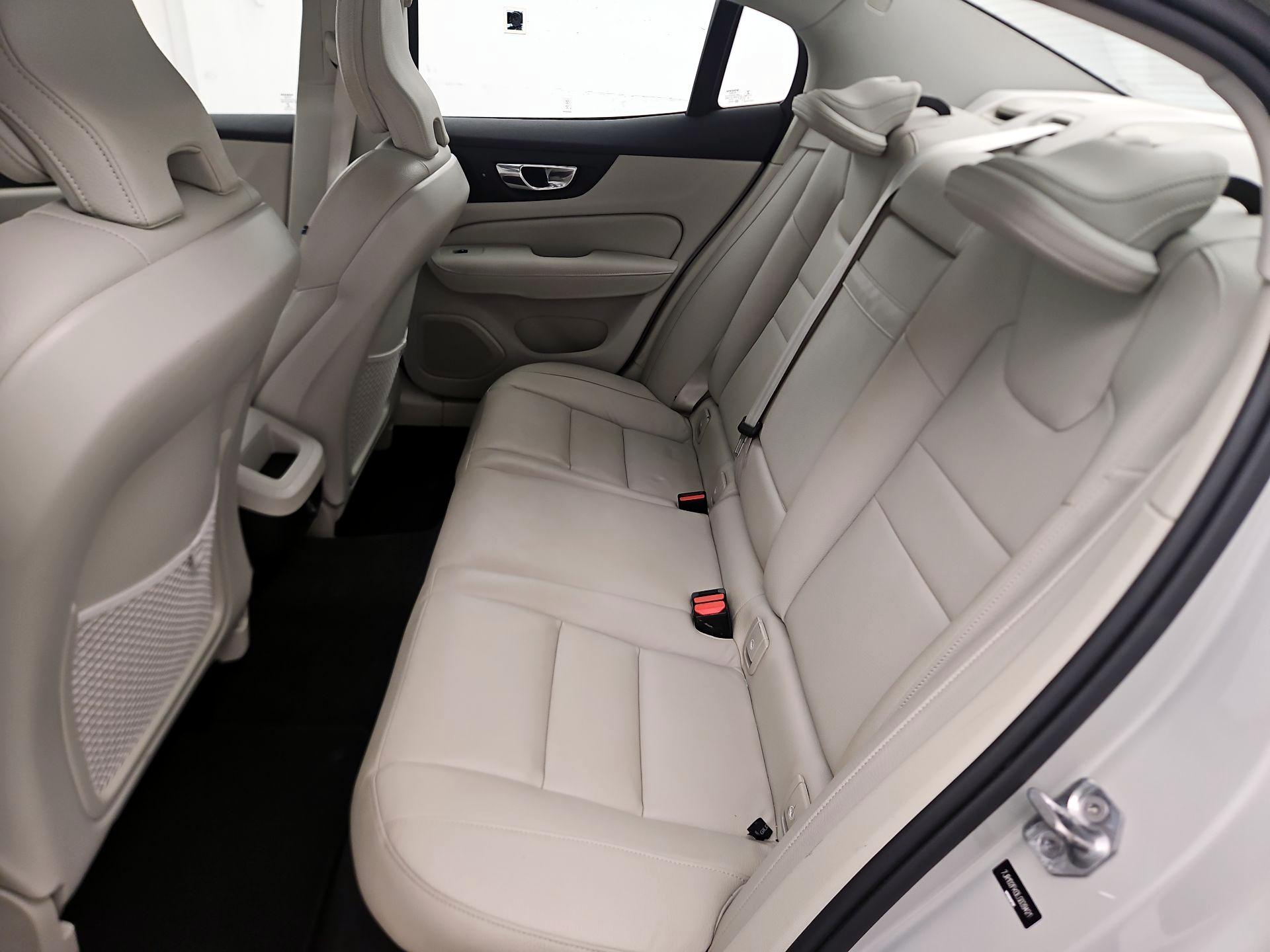 Thumbnail: 2020 Volvo S60 - 19