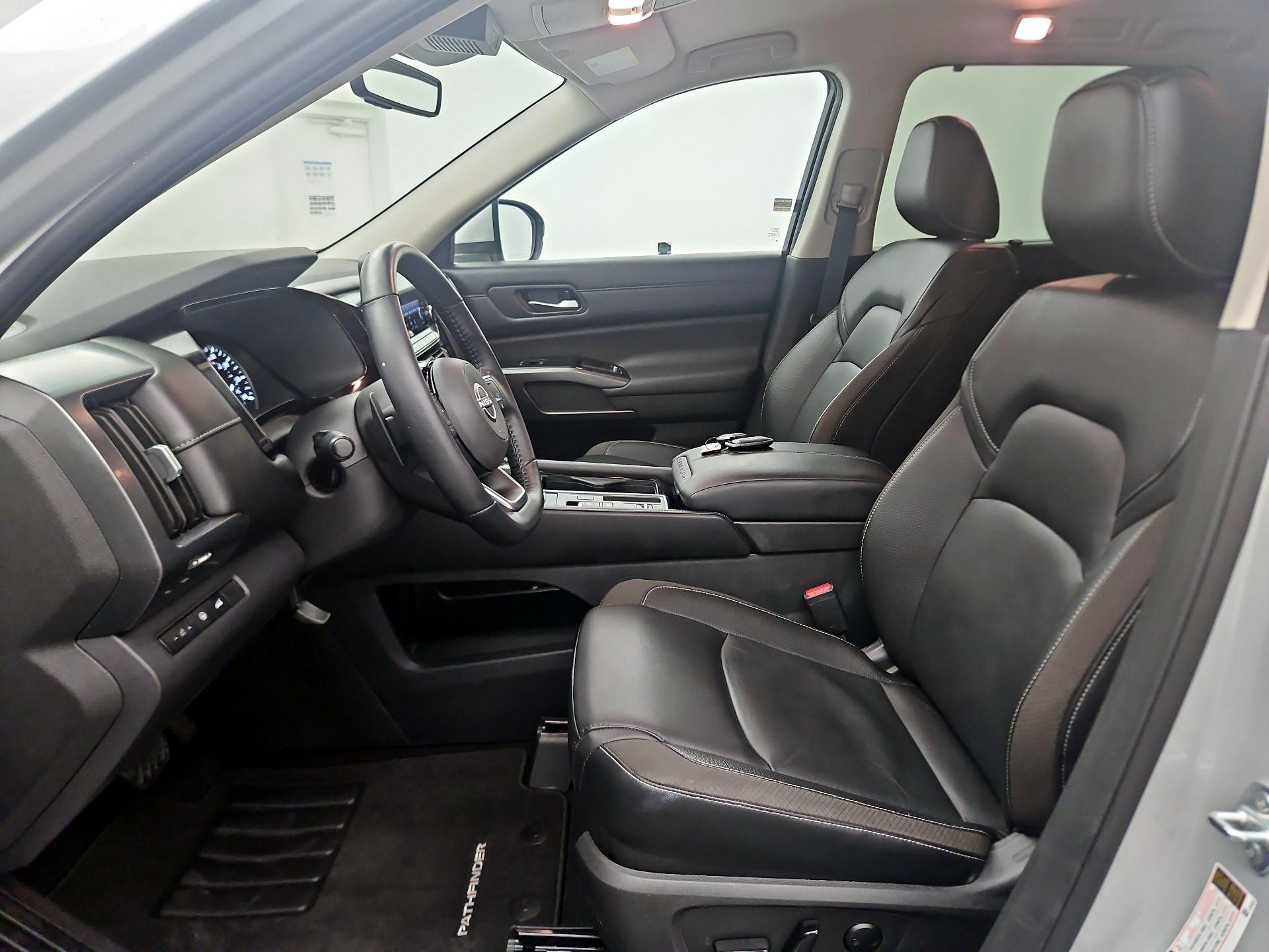 Thumbnail: 2023 Nissan Pathfinder - 11