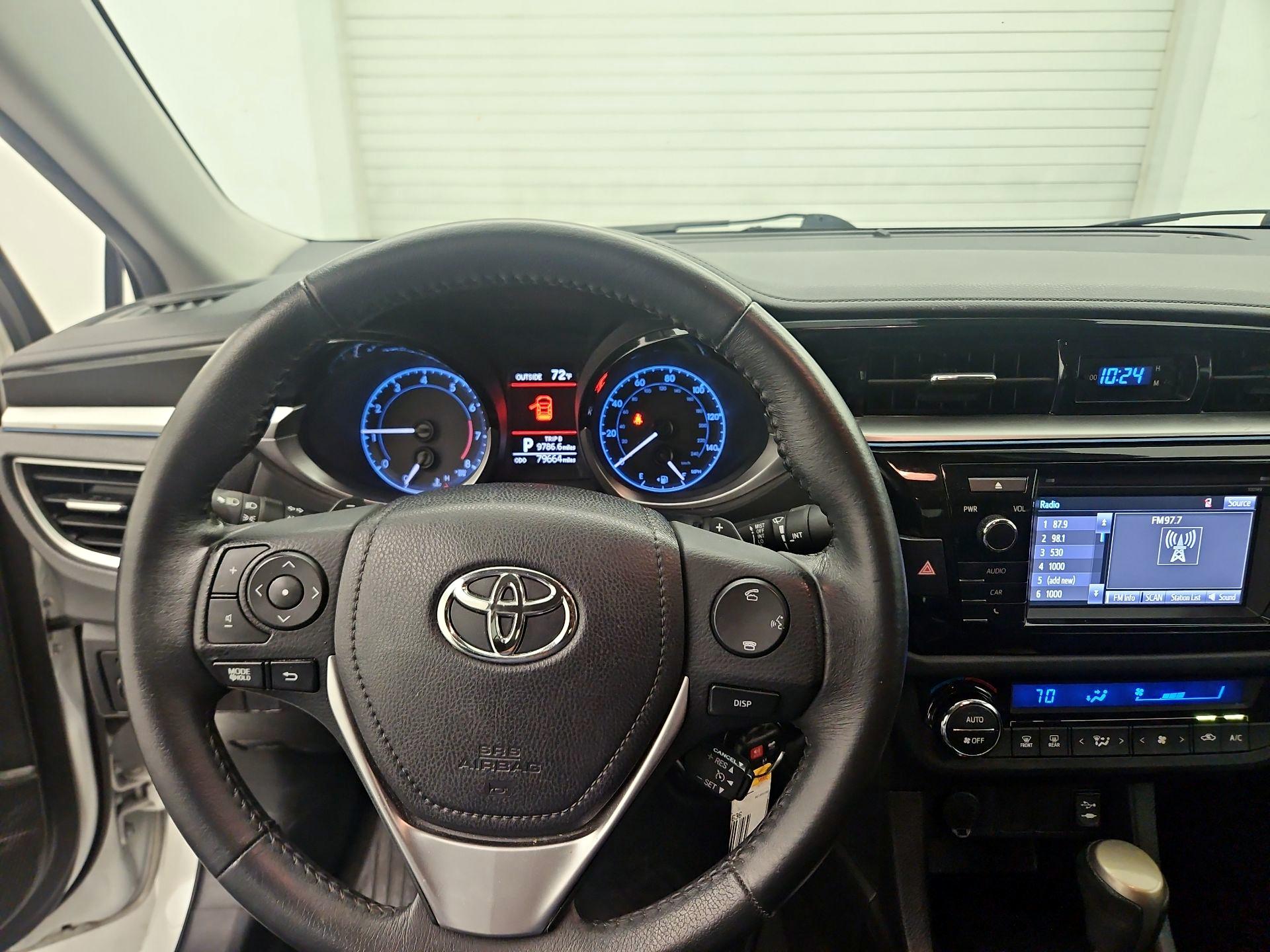 Thumbnail: 2015 Toyota Corolla - 10
