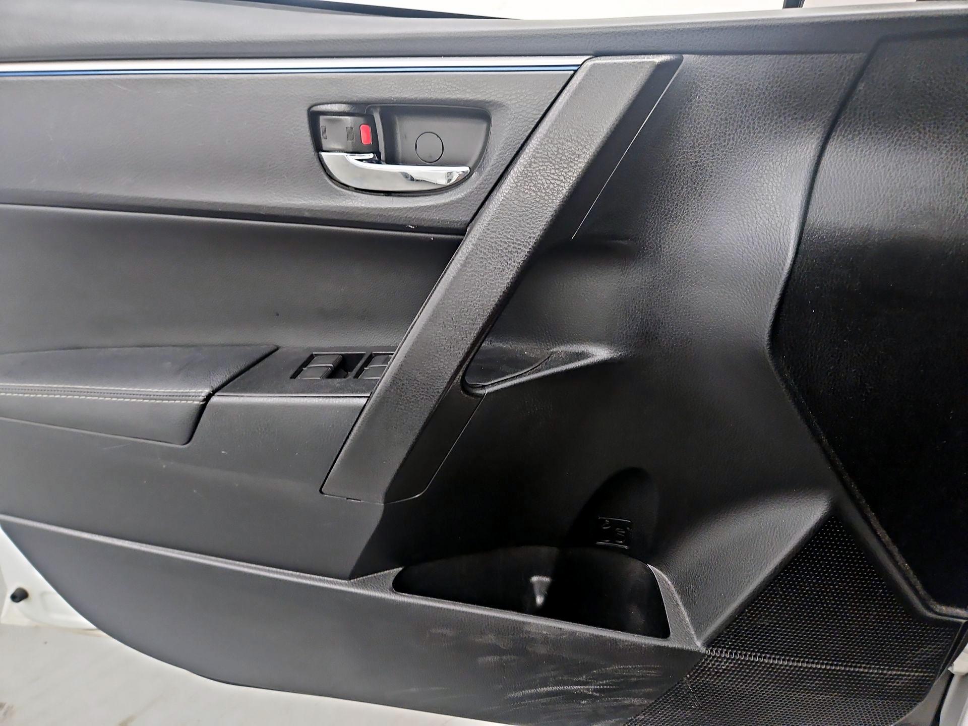 Thumbnail: 2015 Toyota Corolla - 12