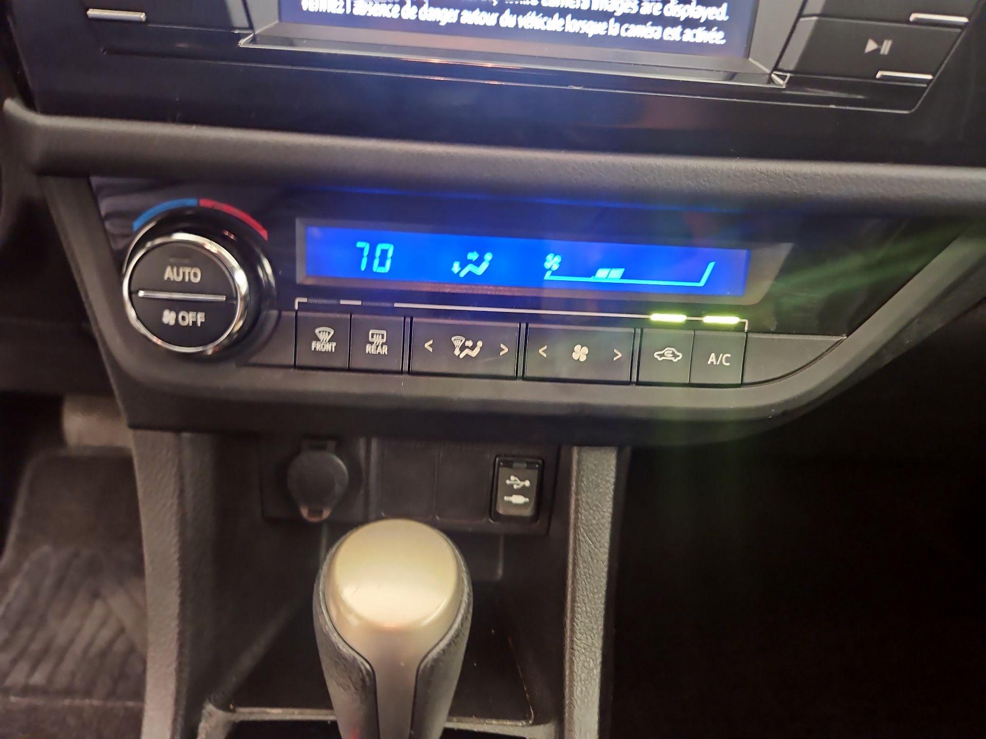 Thumbnail: 2015 Toyota Corolla - 14