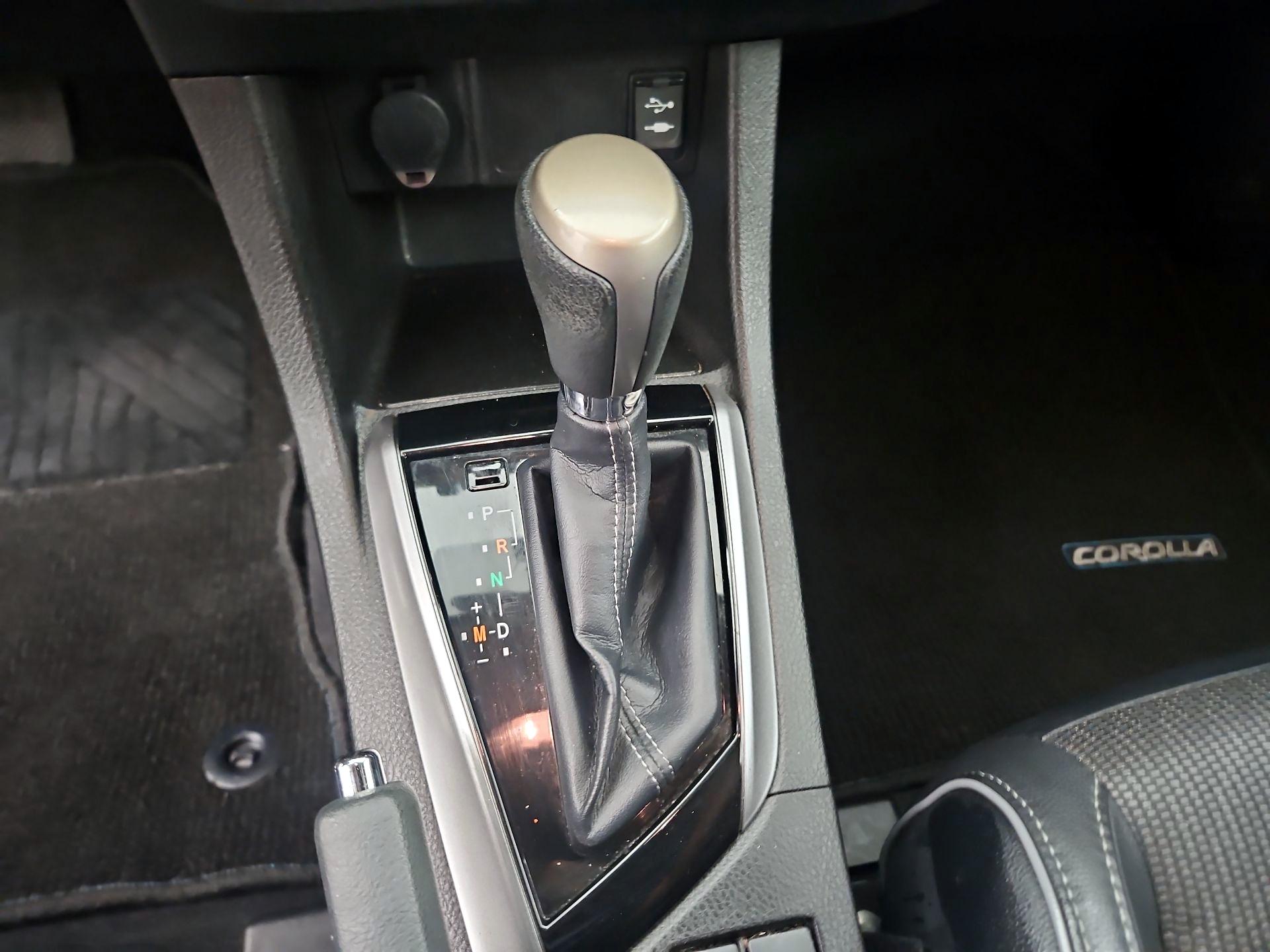 Thumbnail: 2015 Toyota Corolla - 16