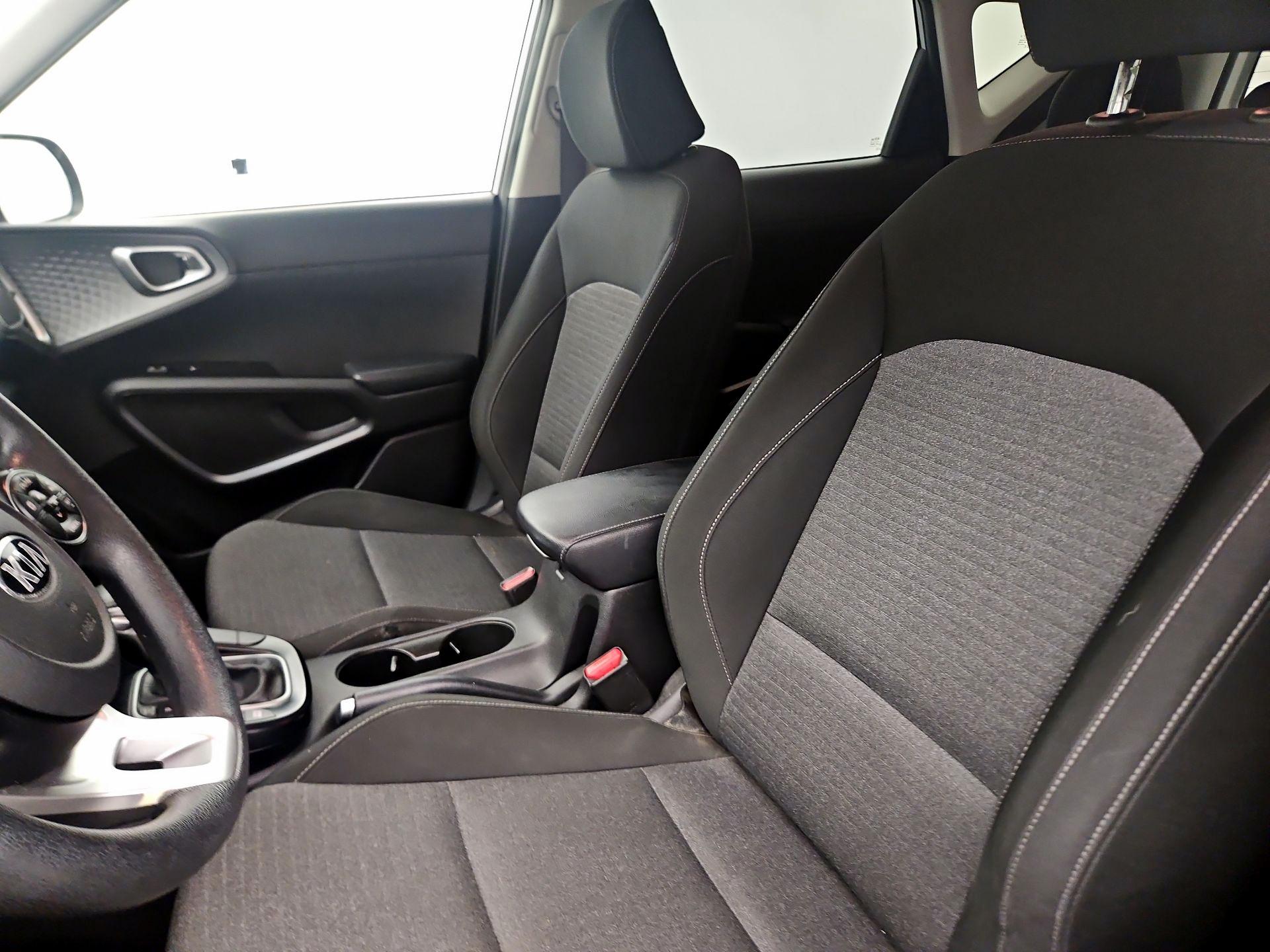 Thumbnail: 2020 Kia Soul - 11