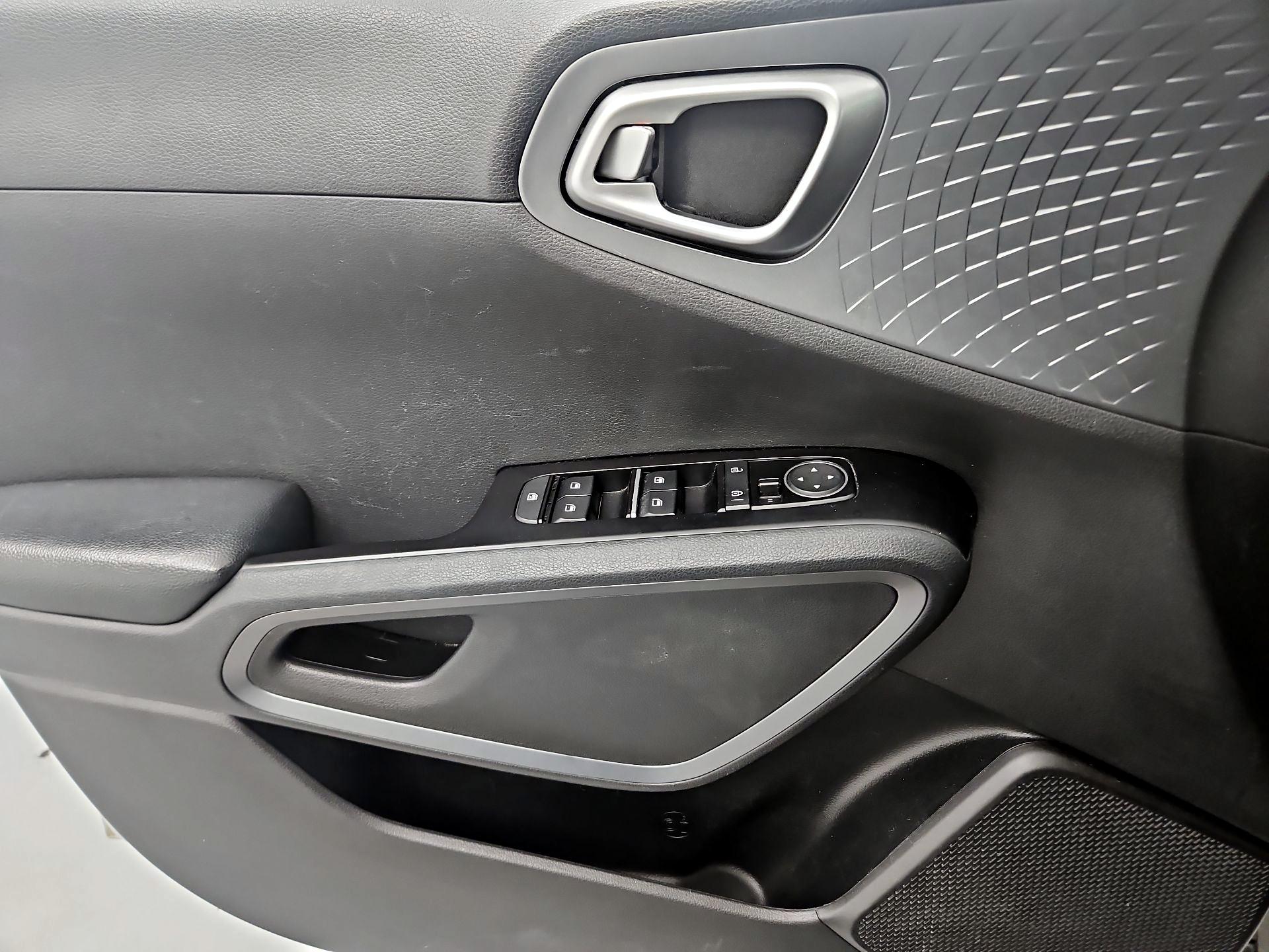 Thumbnail: 2020 Kia Soul - 12